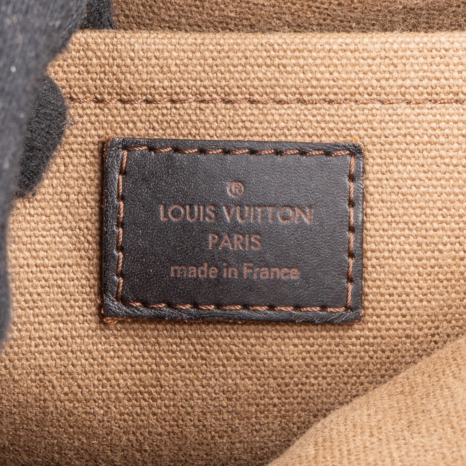Louis Vuitton Leather Utah Leather Omaha Messenger Bag