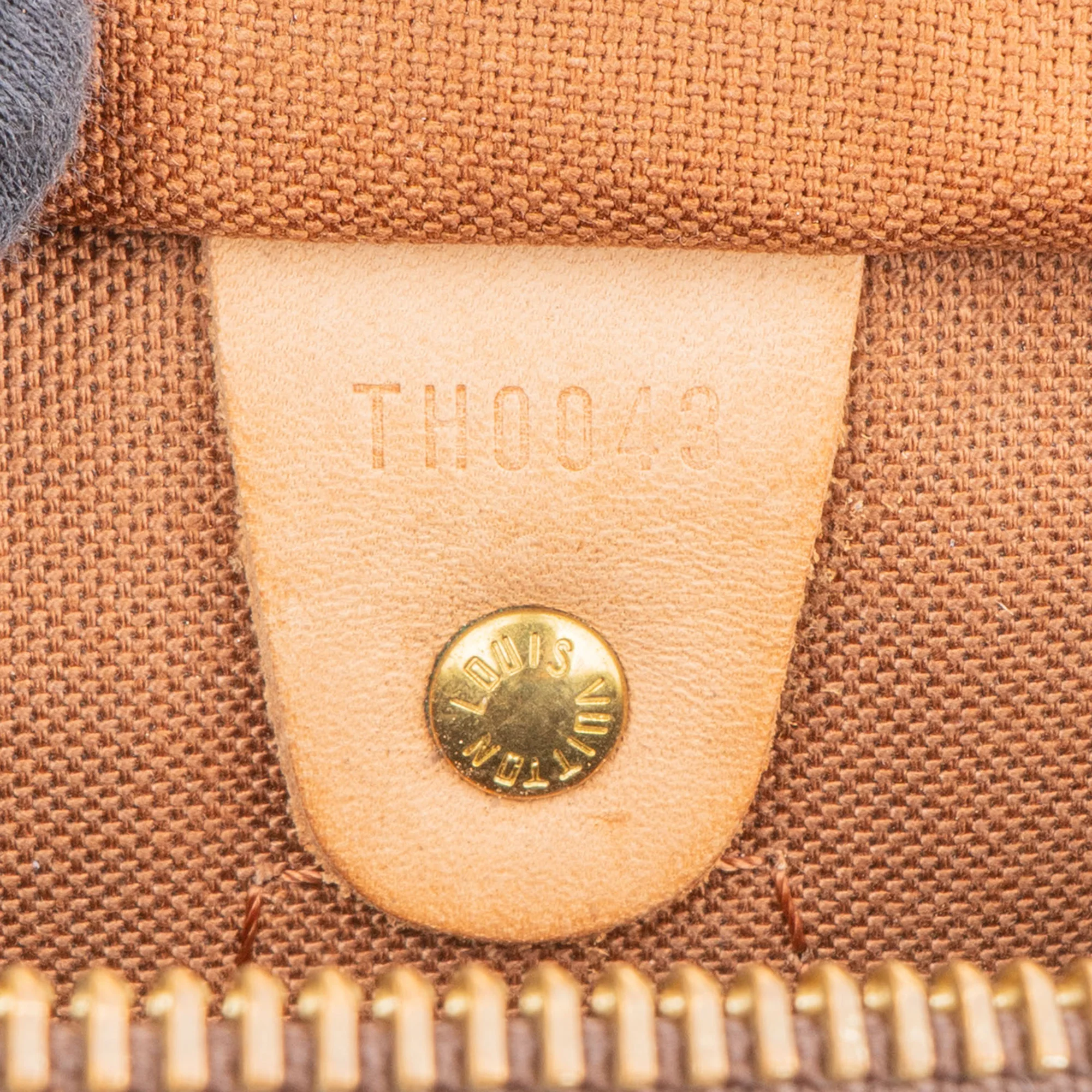 Louis Vuitton Canvas Monogram Speedy 30 Handbag