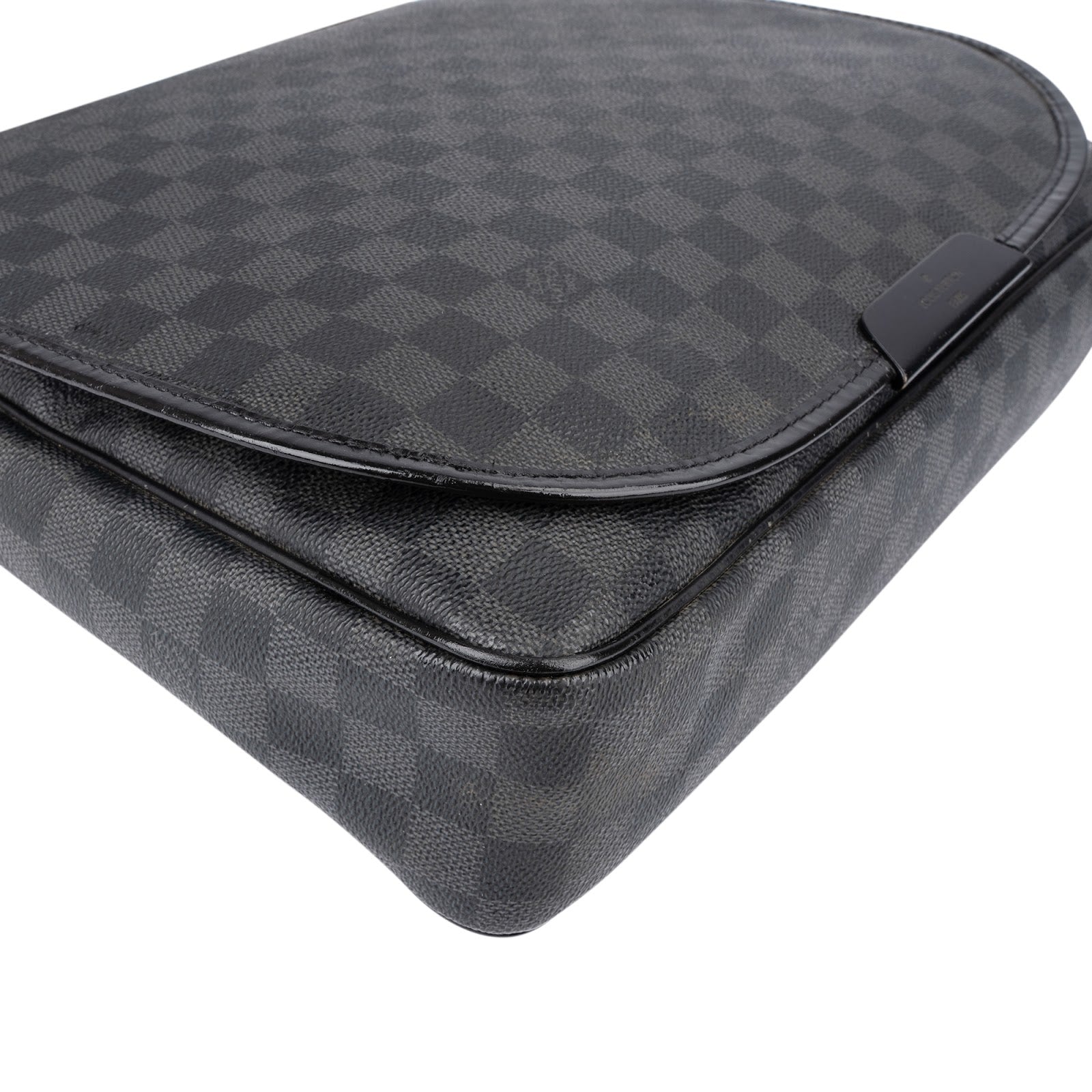 Louis Vuitton - Daniel MM Crossbody Bag