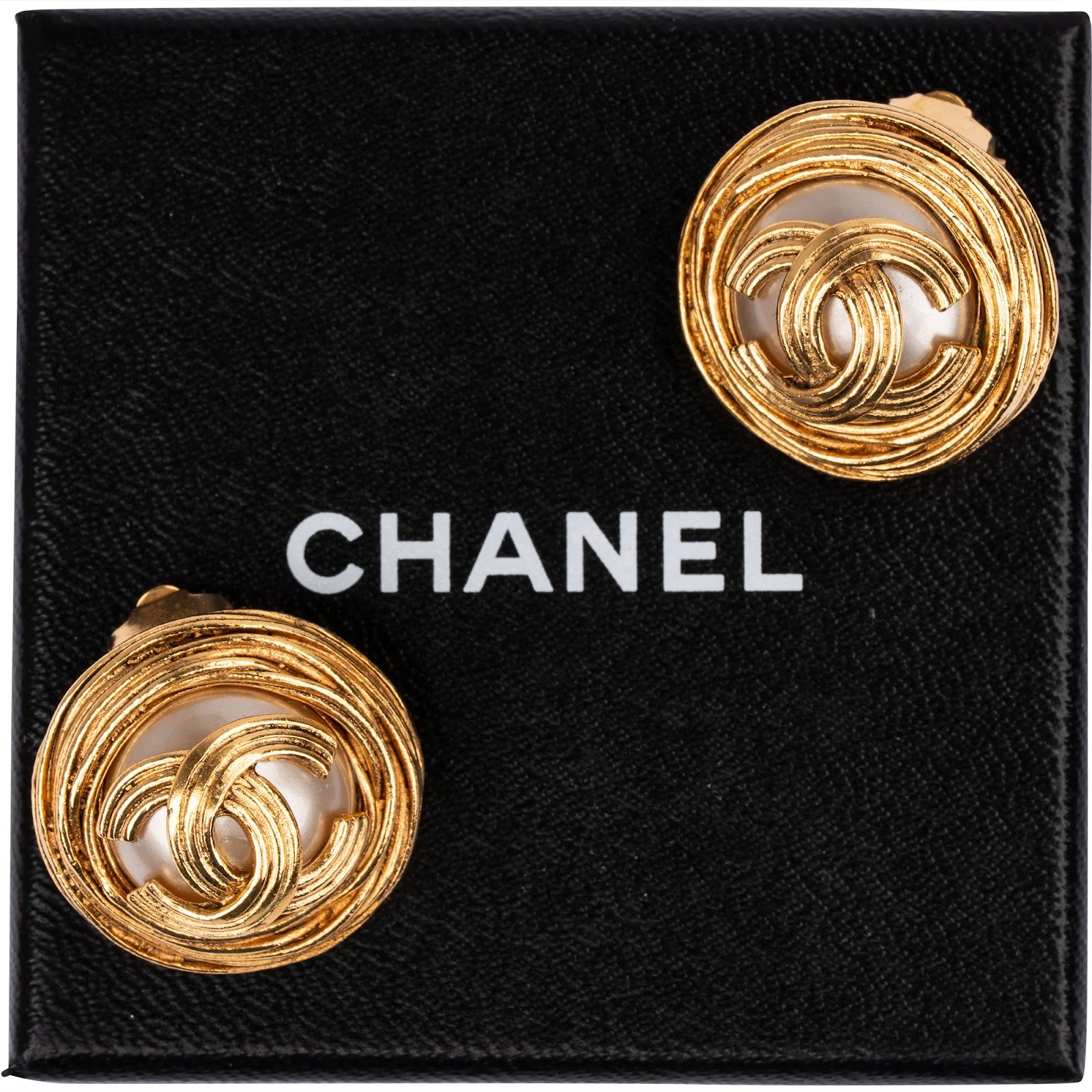 Chanel Vintage CC Pearl 1994 Clip-On Earrings