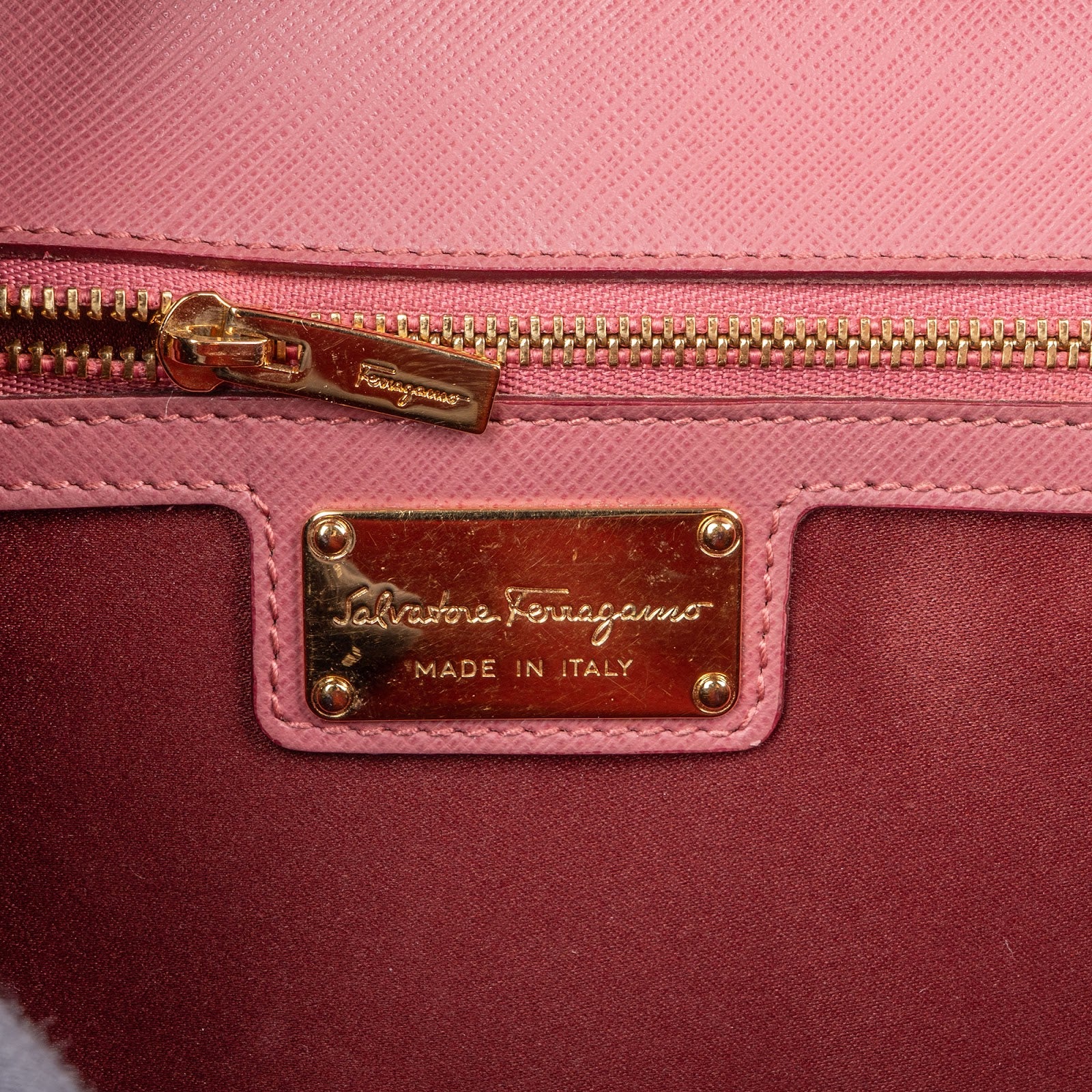 Salvatore Ferragamo - Vara Bow Flap-schoudertas