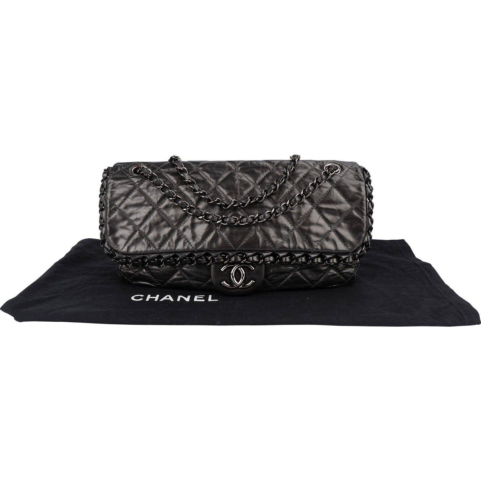 Sac à bandoulière Chanel « Chain Me East West » à rabat unique, en cuir de veau matelassé