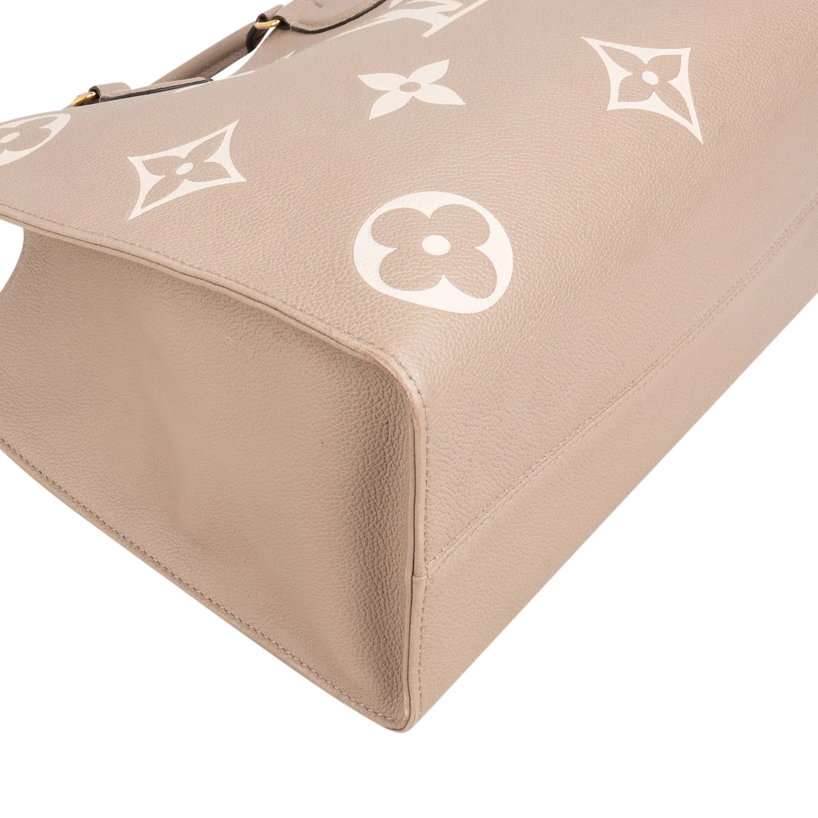 Louis Vuitton Leather Monogram Giant OnTheGo MM Handbag