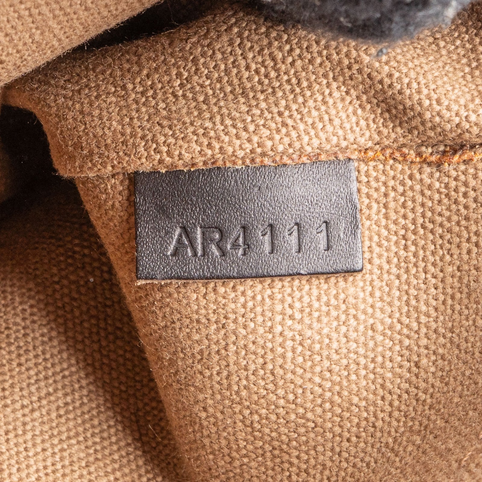 Louis Vuitton Leather Utah Leather Omaha Messenger Bag