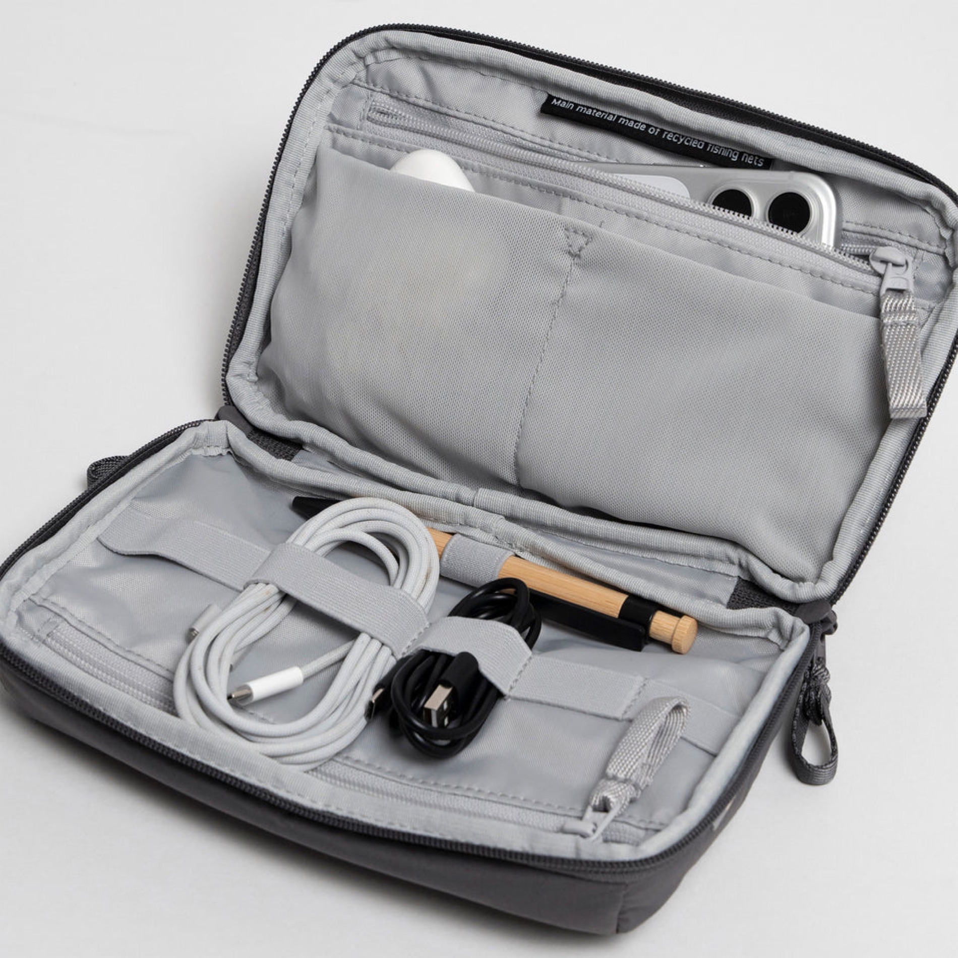 TECH POUCH