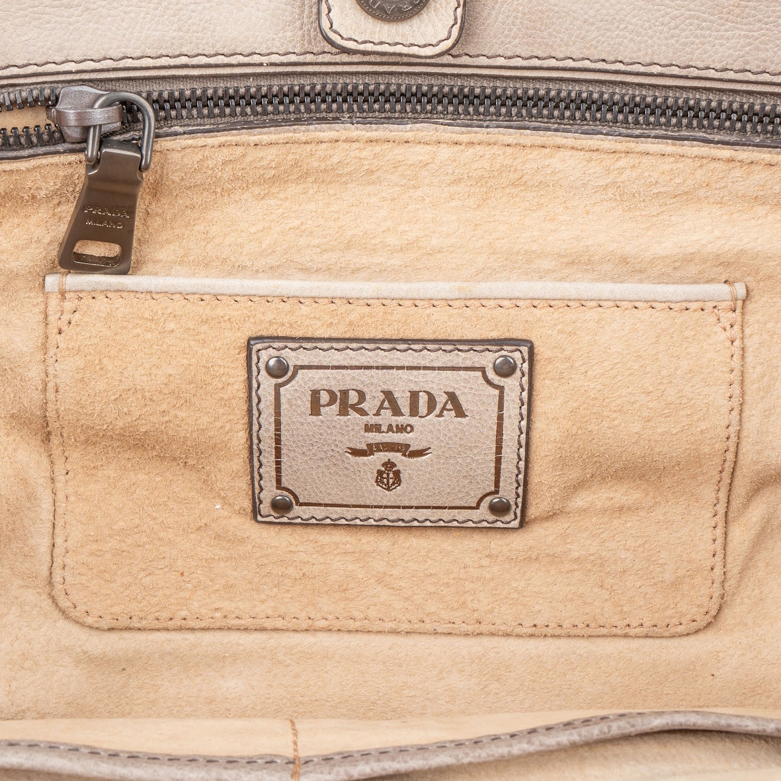 Prada - Vitello Antic Sfumato Tote Handbag