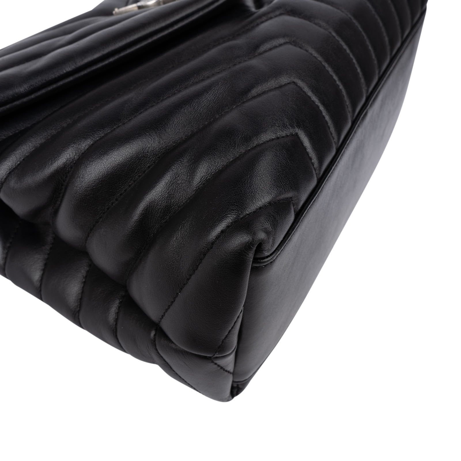 Yves Saint Laurent - Loulou Medium Shoulder Bag