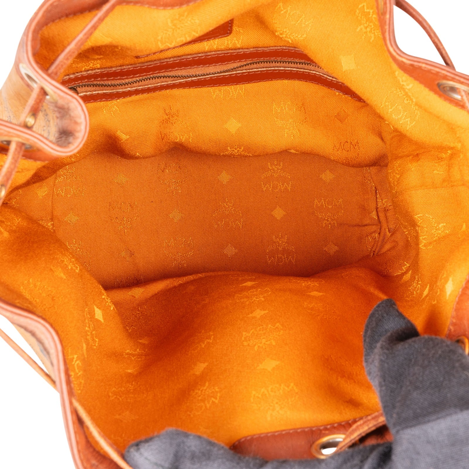 Czapka typu bucket MCM z monogramem Visetos i sznurkiem