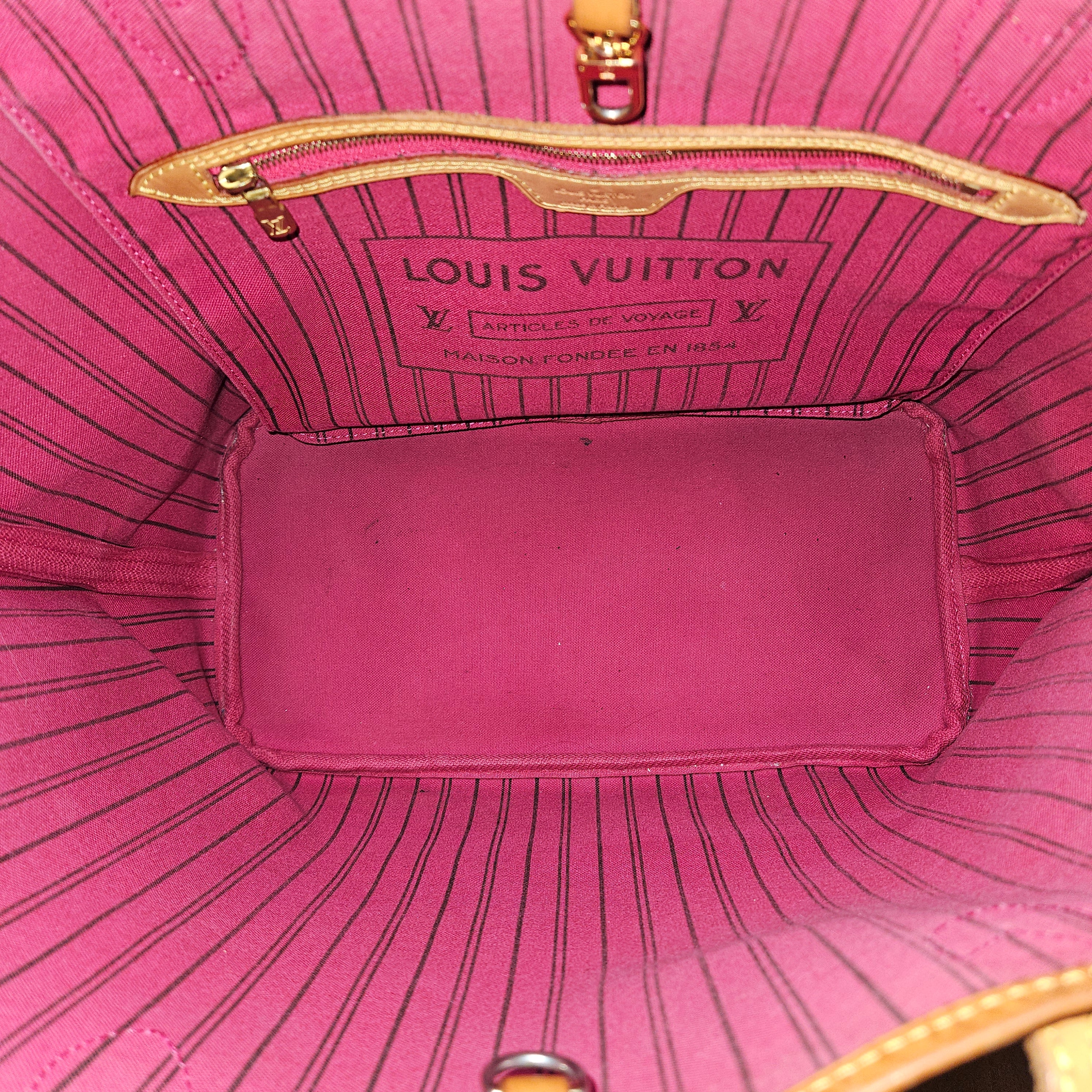 Louis Vuitton Monogram Canvas Neverfull MM Shoulder Bag