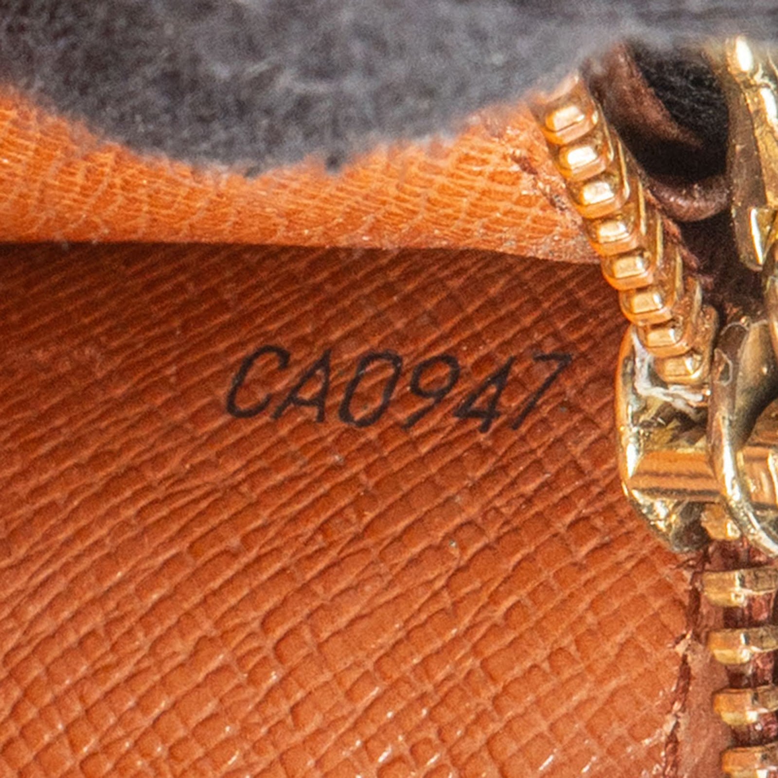 Louis Vuitton Monogram Canvas Sarah Wallet