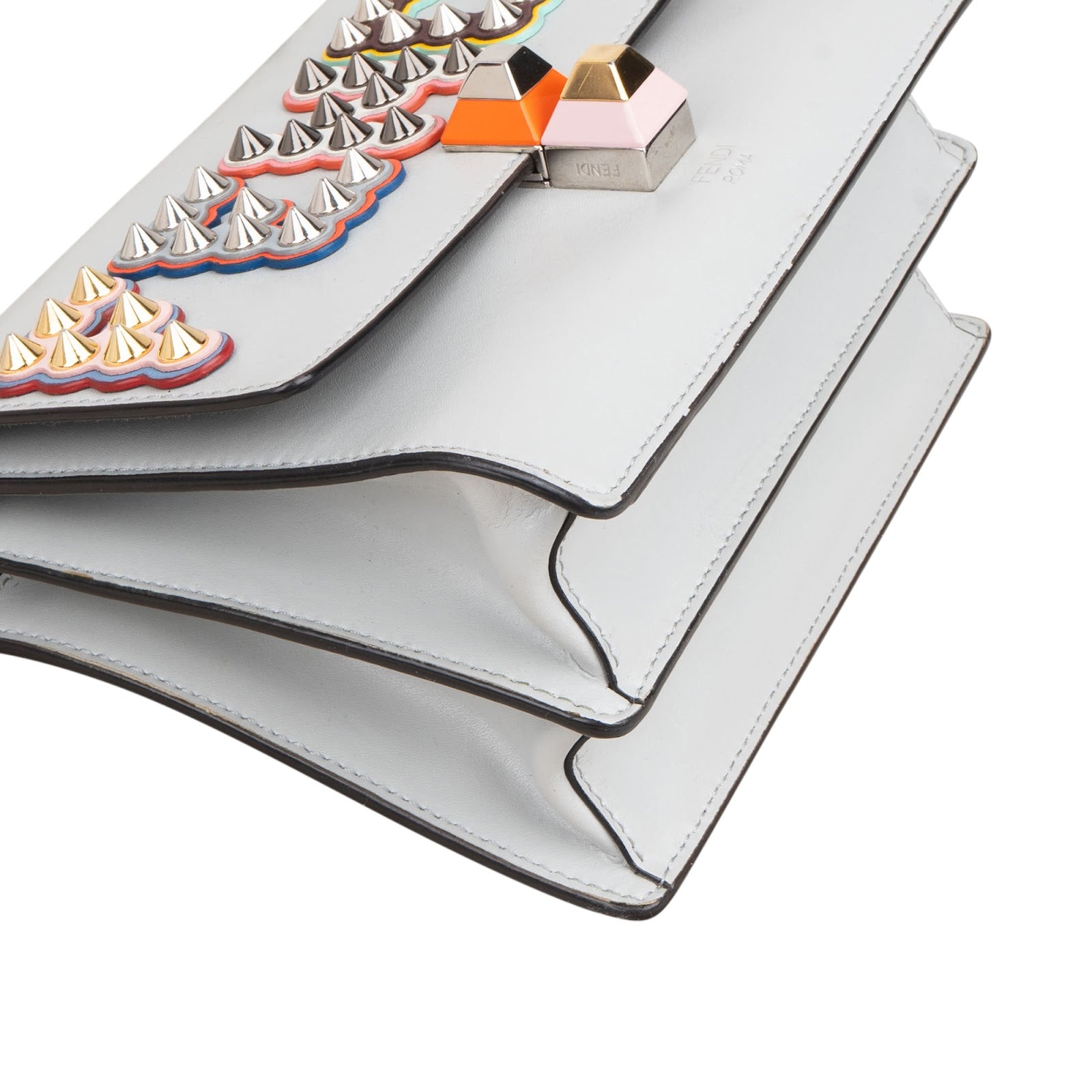 Fendi – Kan I schoudertas met studs en embleem