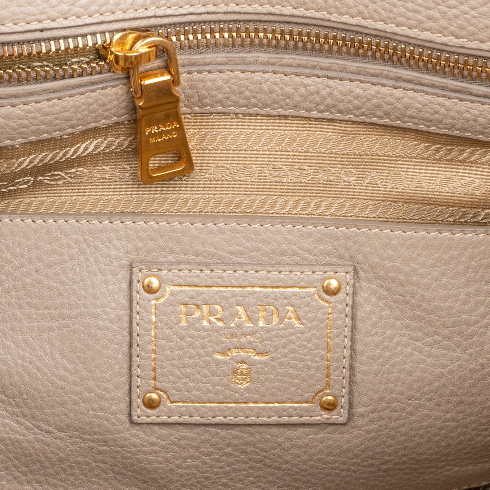 Prada – Vitello Daino Large Tote schoudertas