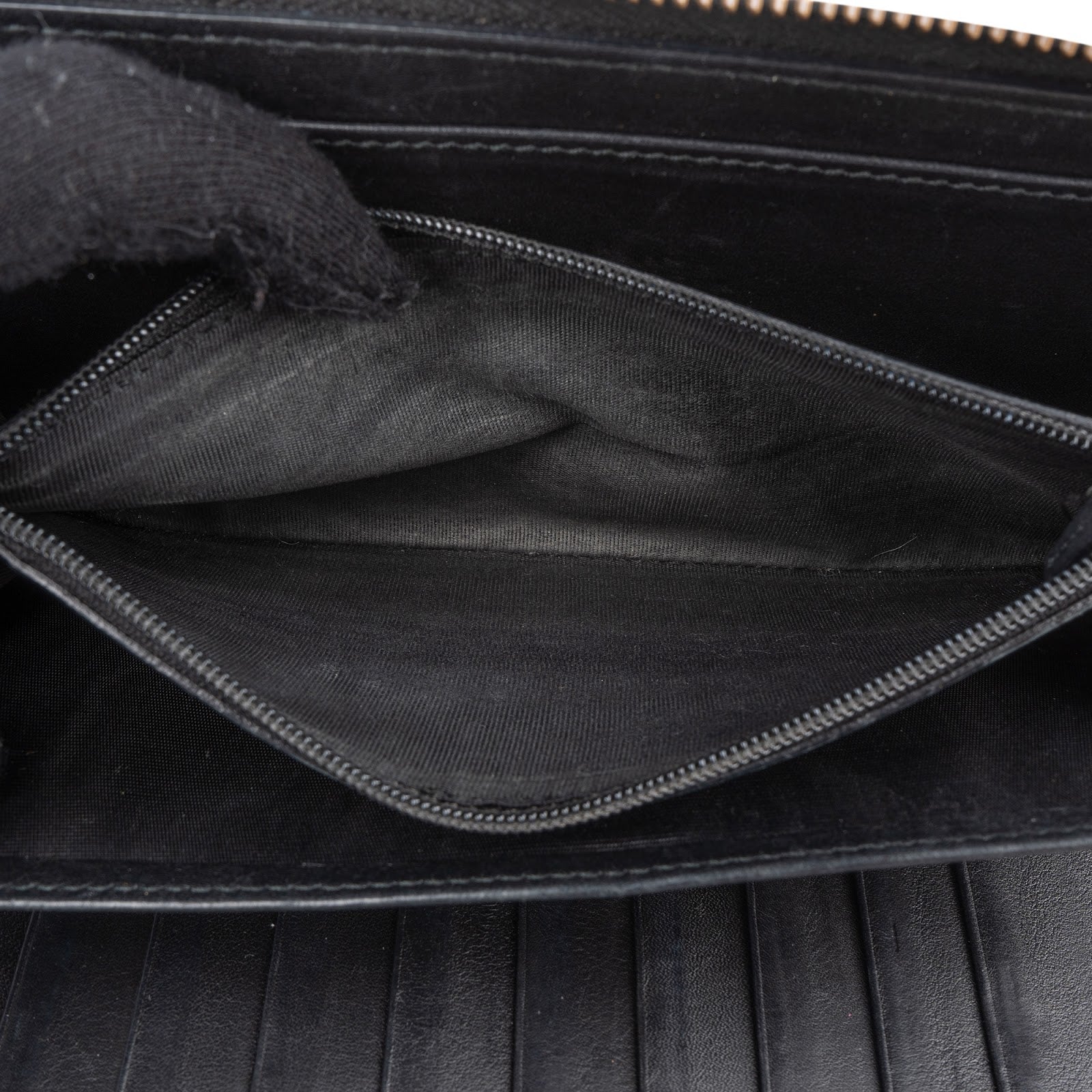 Gucci Monogram GG Marmont Matelassé Zip Around Organizer Wallet