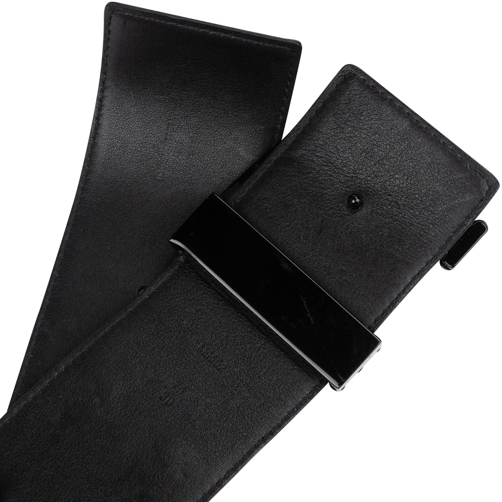 Louis Vuitton Black Leather Studded LV Initiales Pyramide Gürtel (75 / 30) M6909