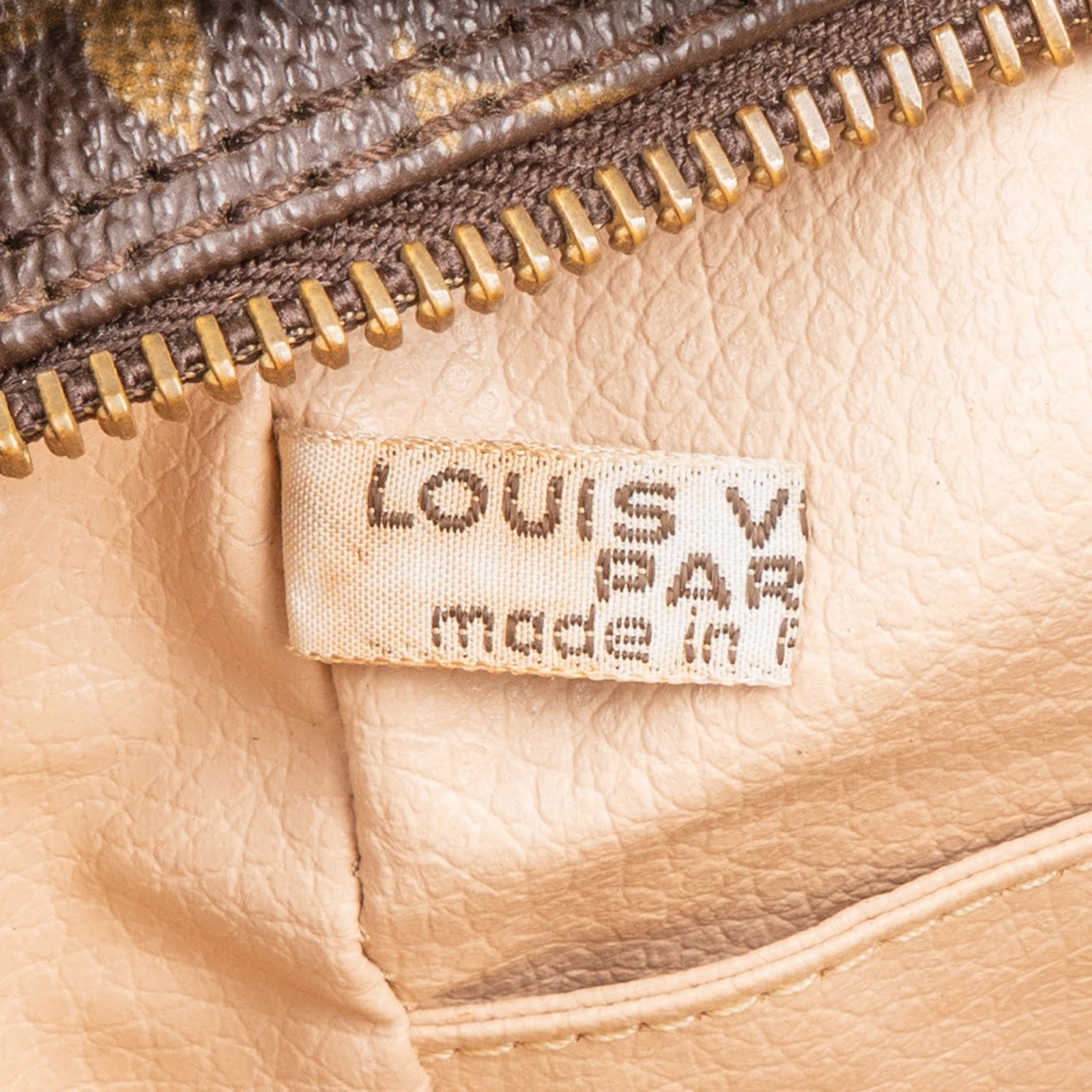 Louis Vuitton - Trousse Toilette 28 Pouch