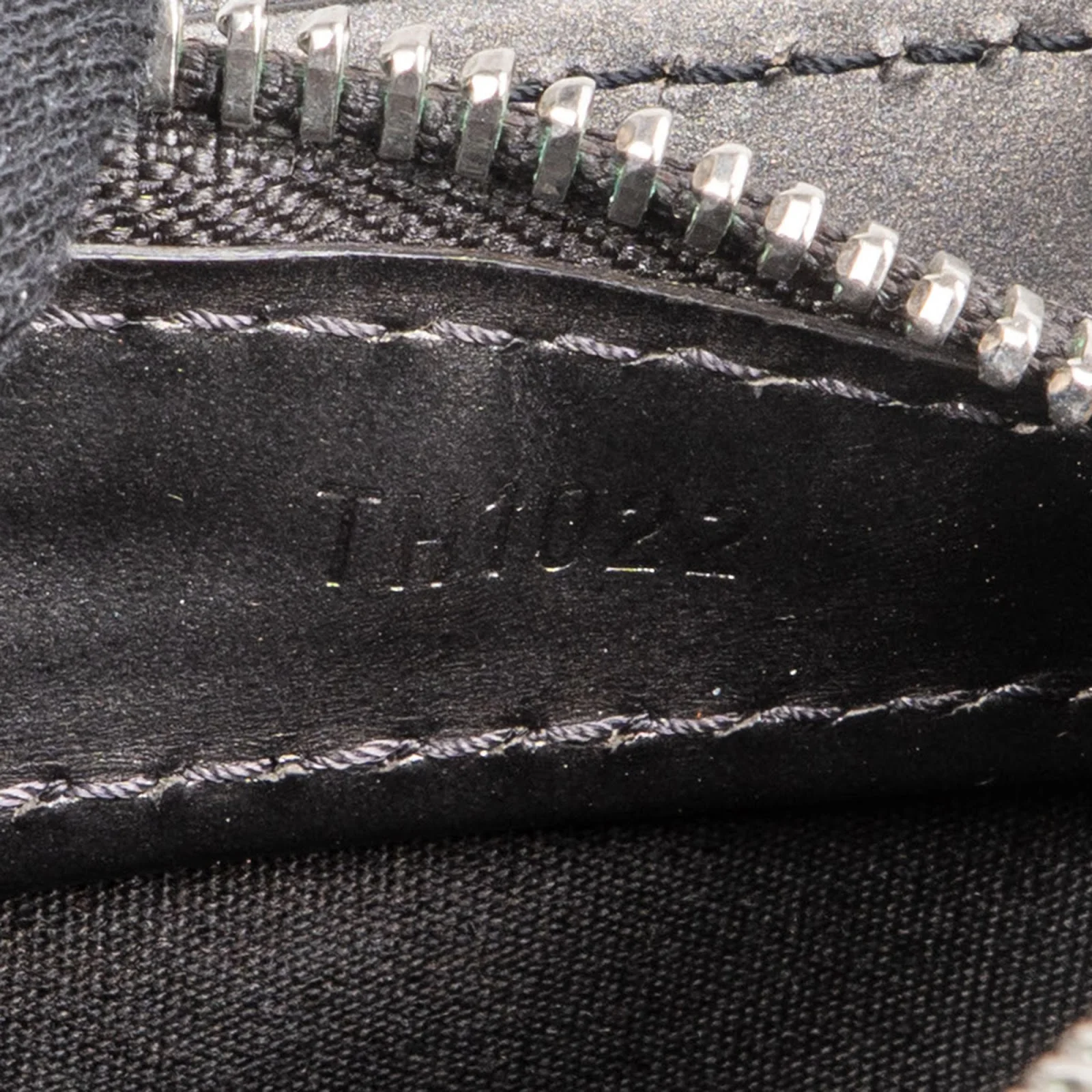 Louis Vuitton Mat Vernis Monogram Wilwood Shoulder Bag