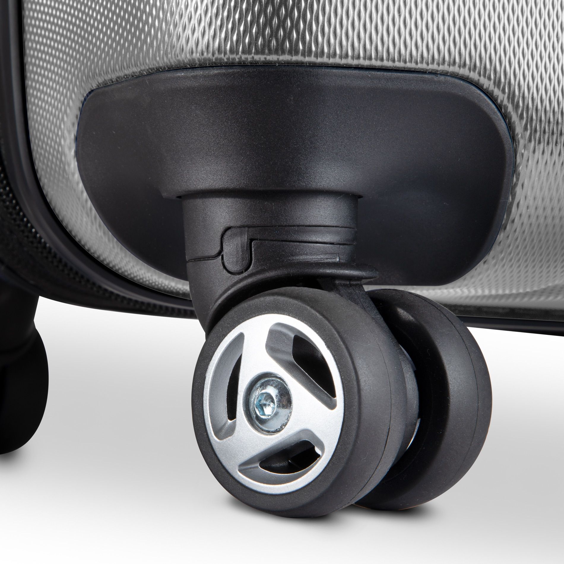 Nimbus 4.0 Trolley L (77 cm) erweiterbar - Silver