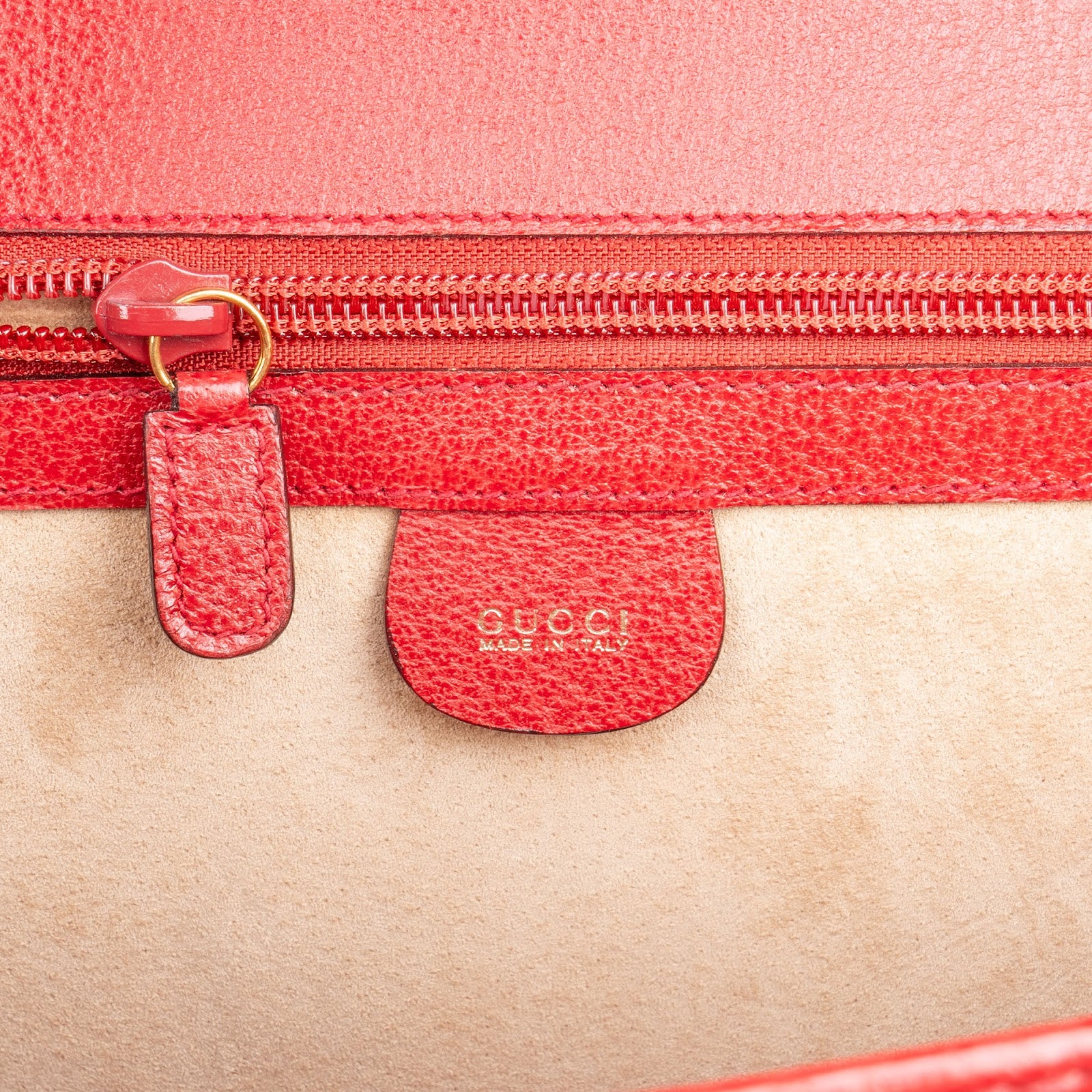 Gucci Red Grained Leather Bamboo Aktentasche Crossbody