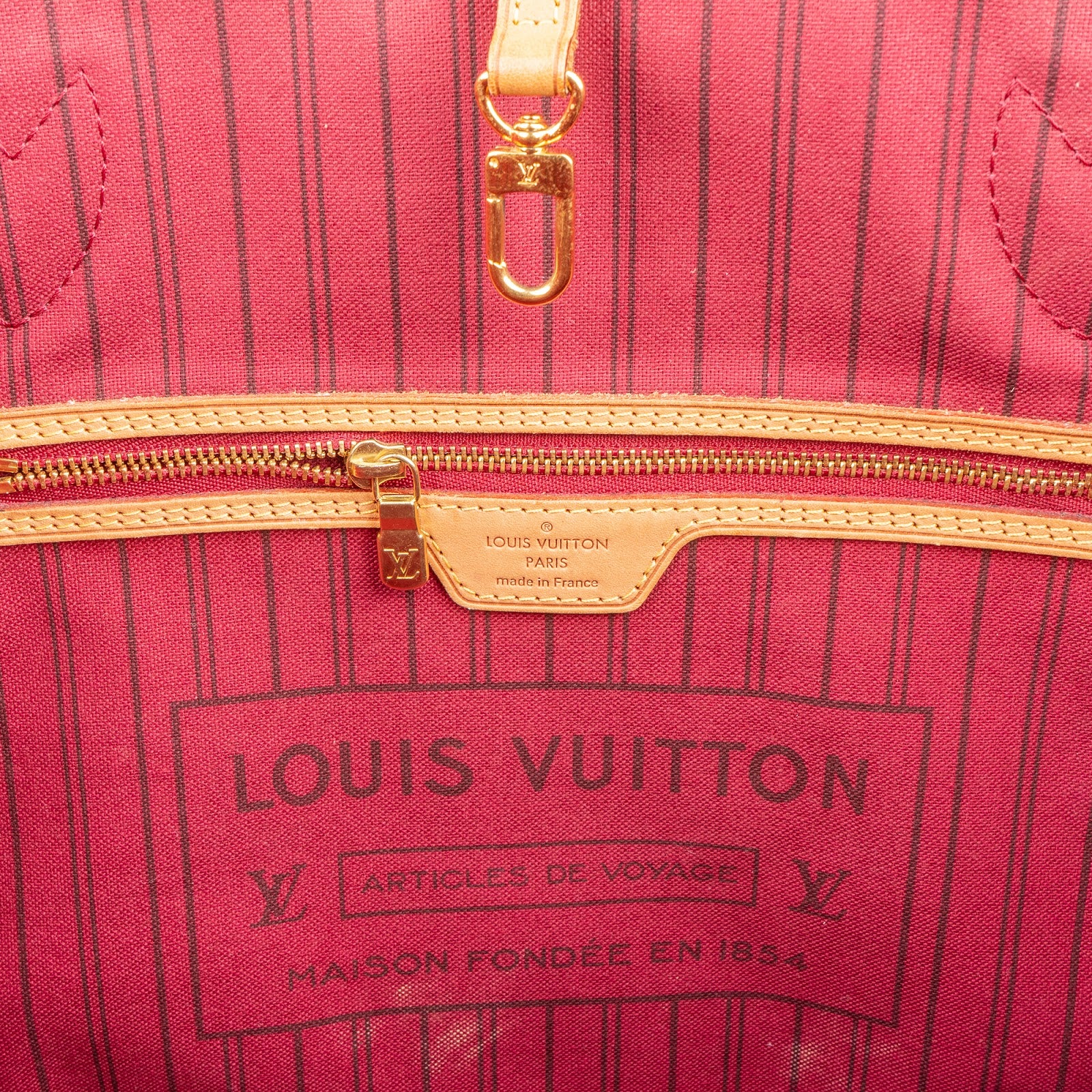 Louis Vuitton - Neverfull MM Shoulder Bag