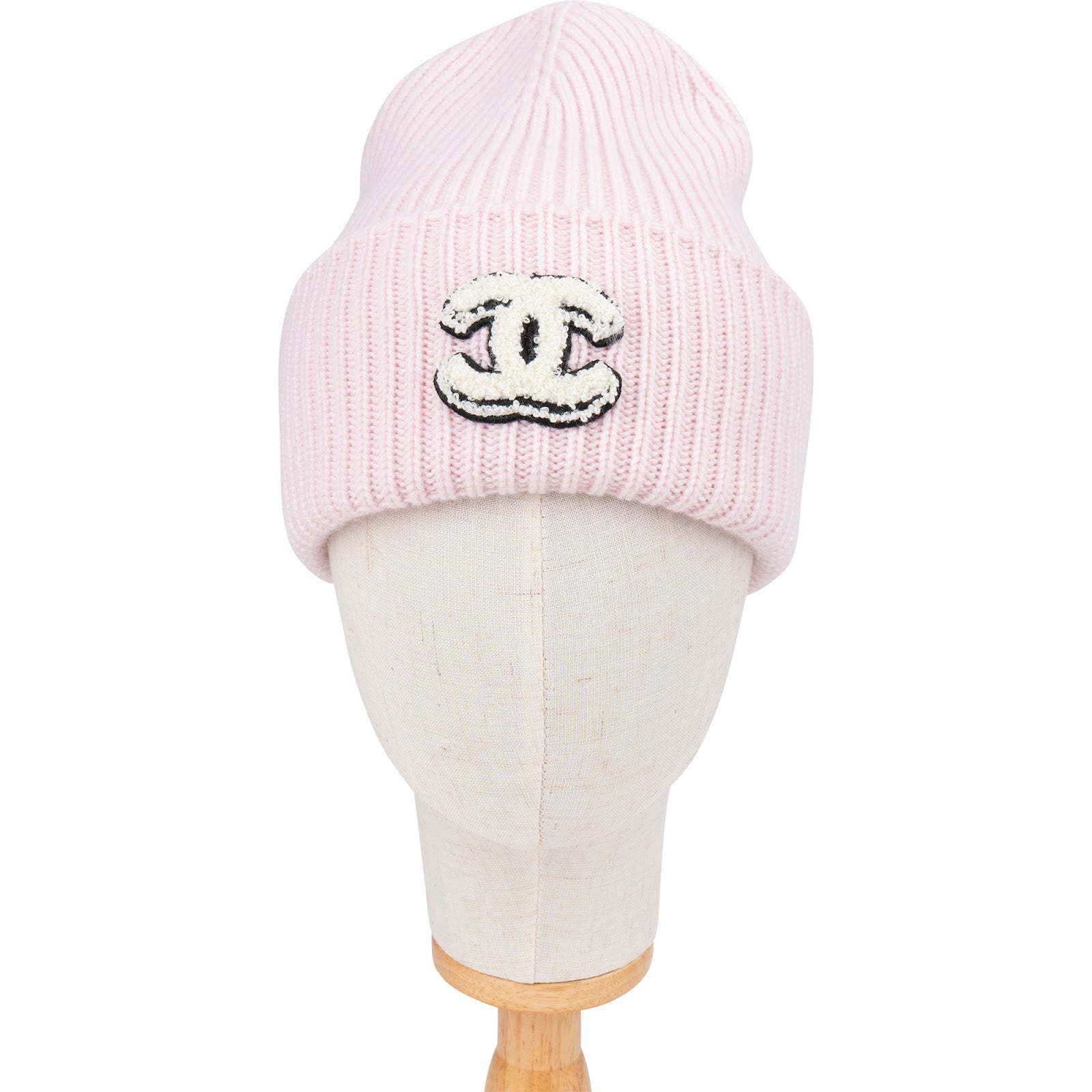 Chanel - CC Emblem Ribbed Beanie