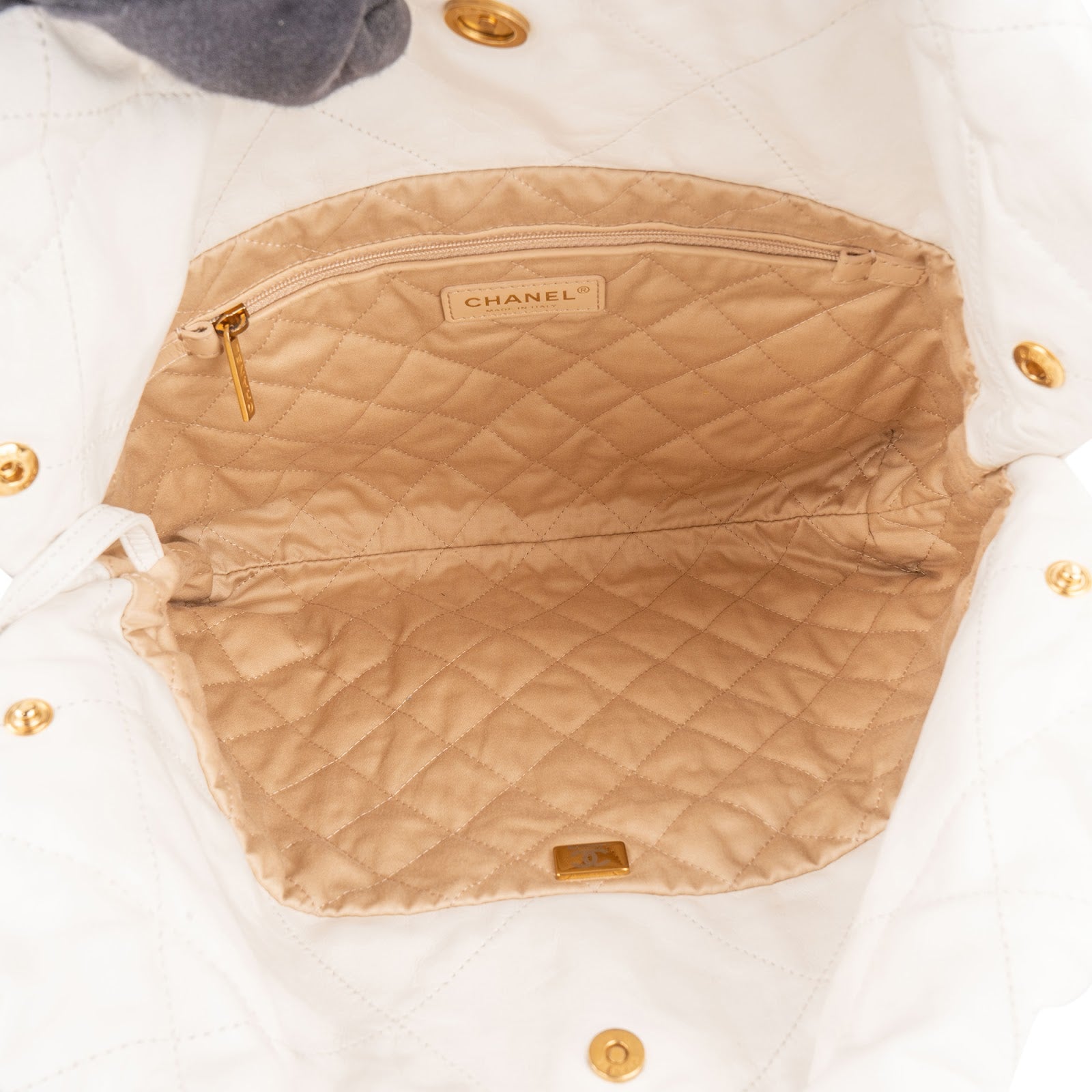 Chanel 22 White Quilted Lambskin Hobo Shoulder Bag