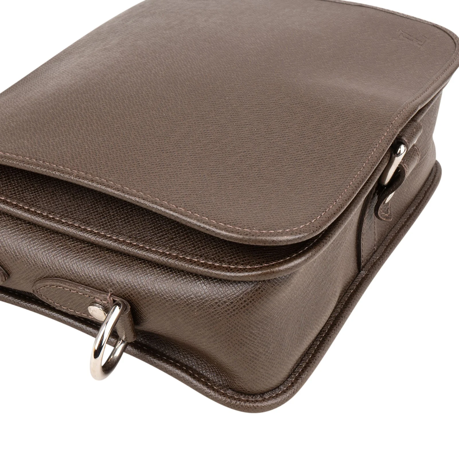 Louis Vuitton Taiga Leather Roman MM Messenger Crossbody Bag