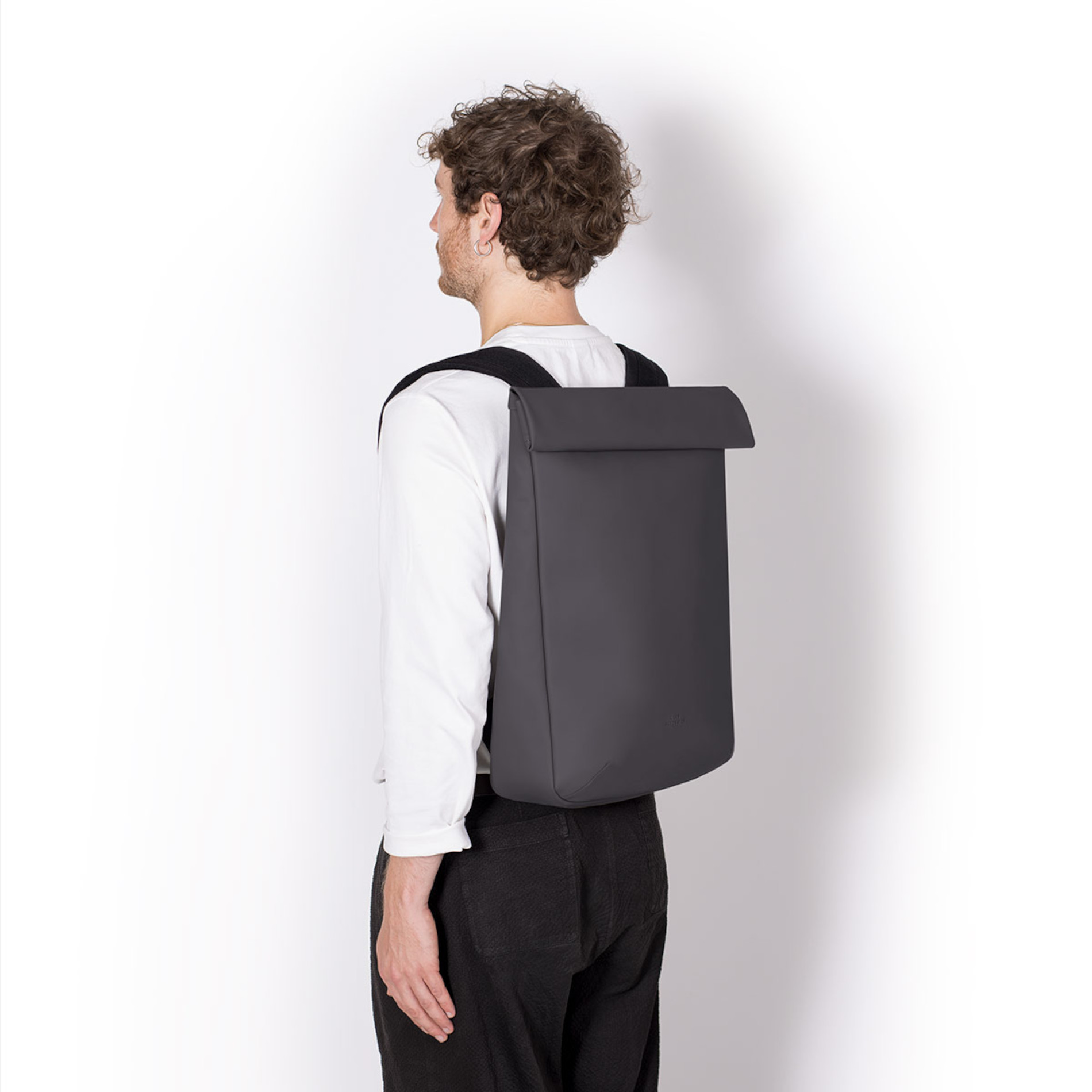 Kito Medium Lotus - Black