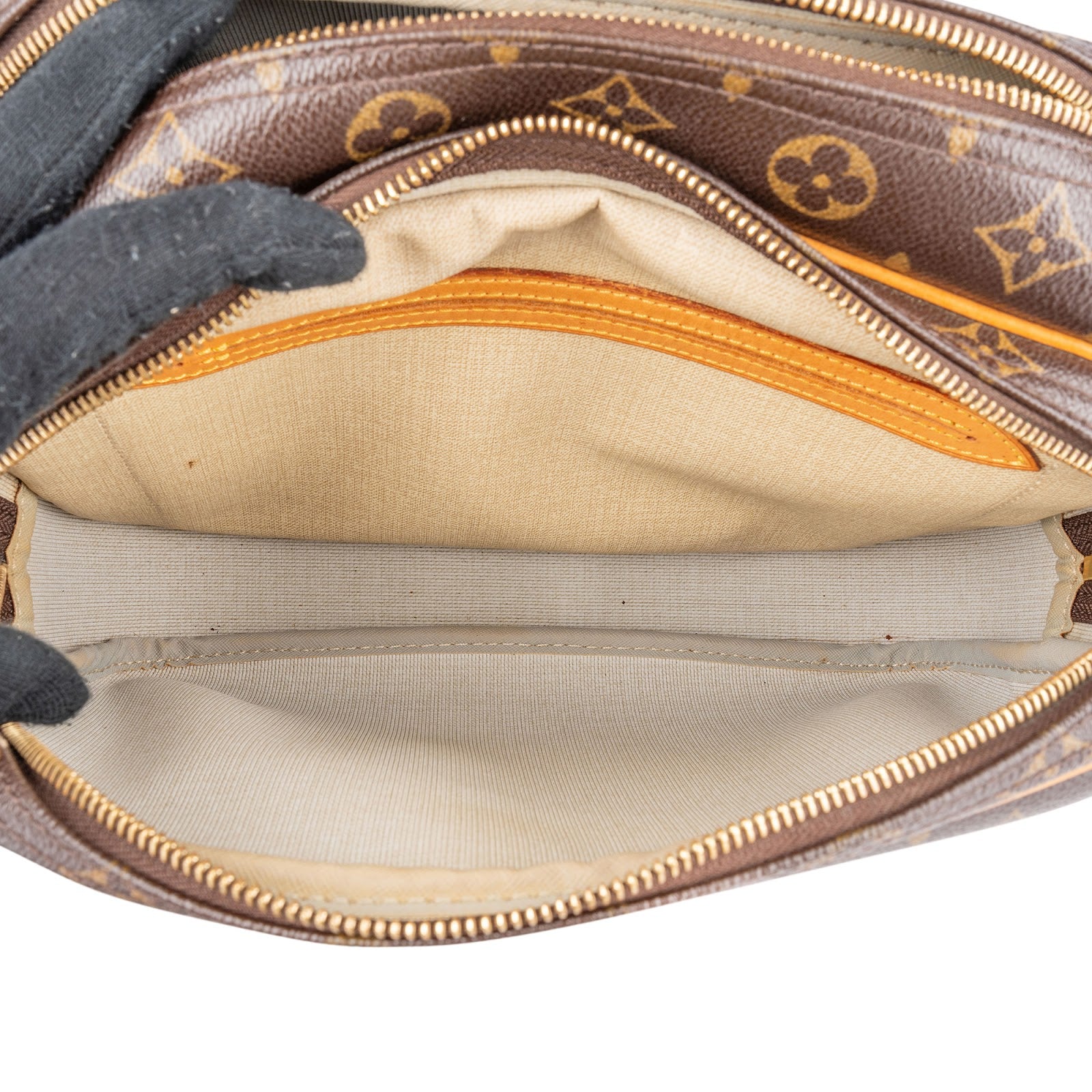 Louis Vuitton - Reporter PM Crossbody Bag