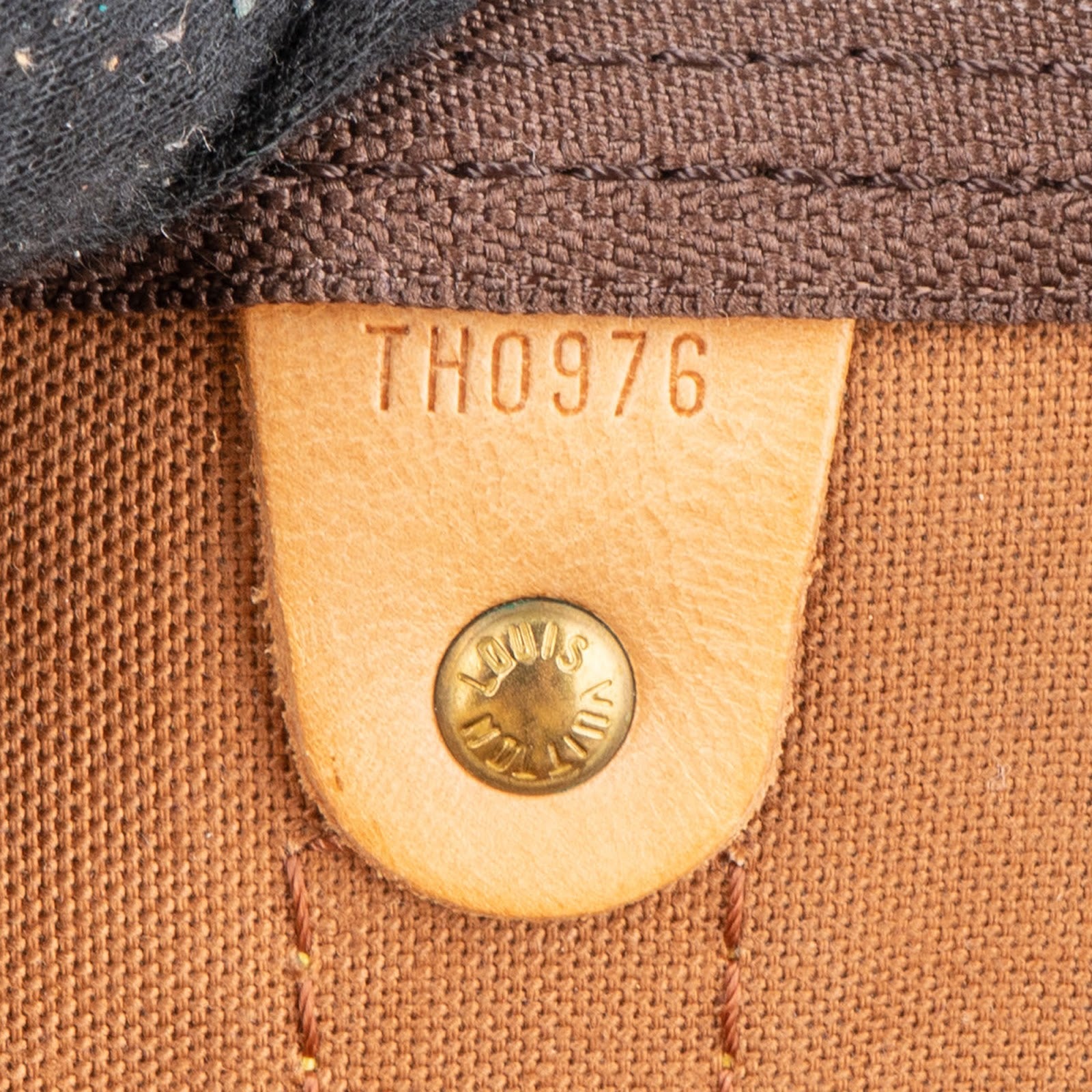 Louis Vuitton Monogram Canvas Keepall 60 Bandoulière Travel Bag