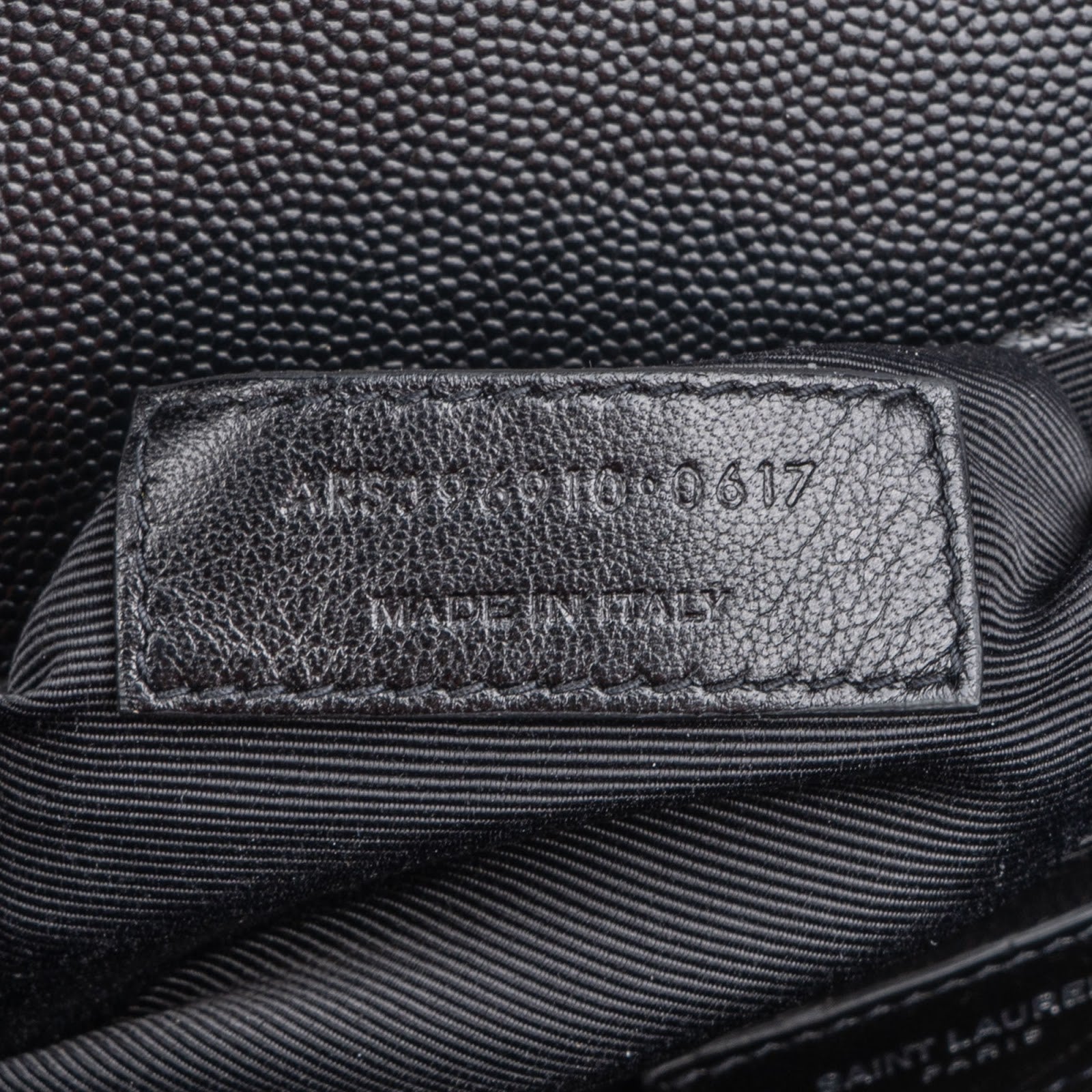 Sac à bandoulière grand format « Grain De Poudre Matelassé » d'Yves Saint Laurent