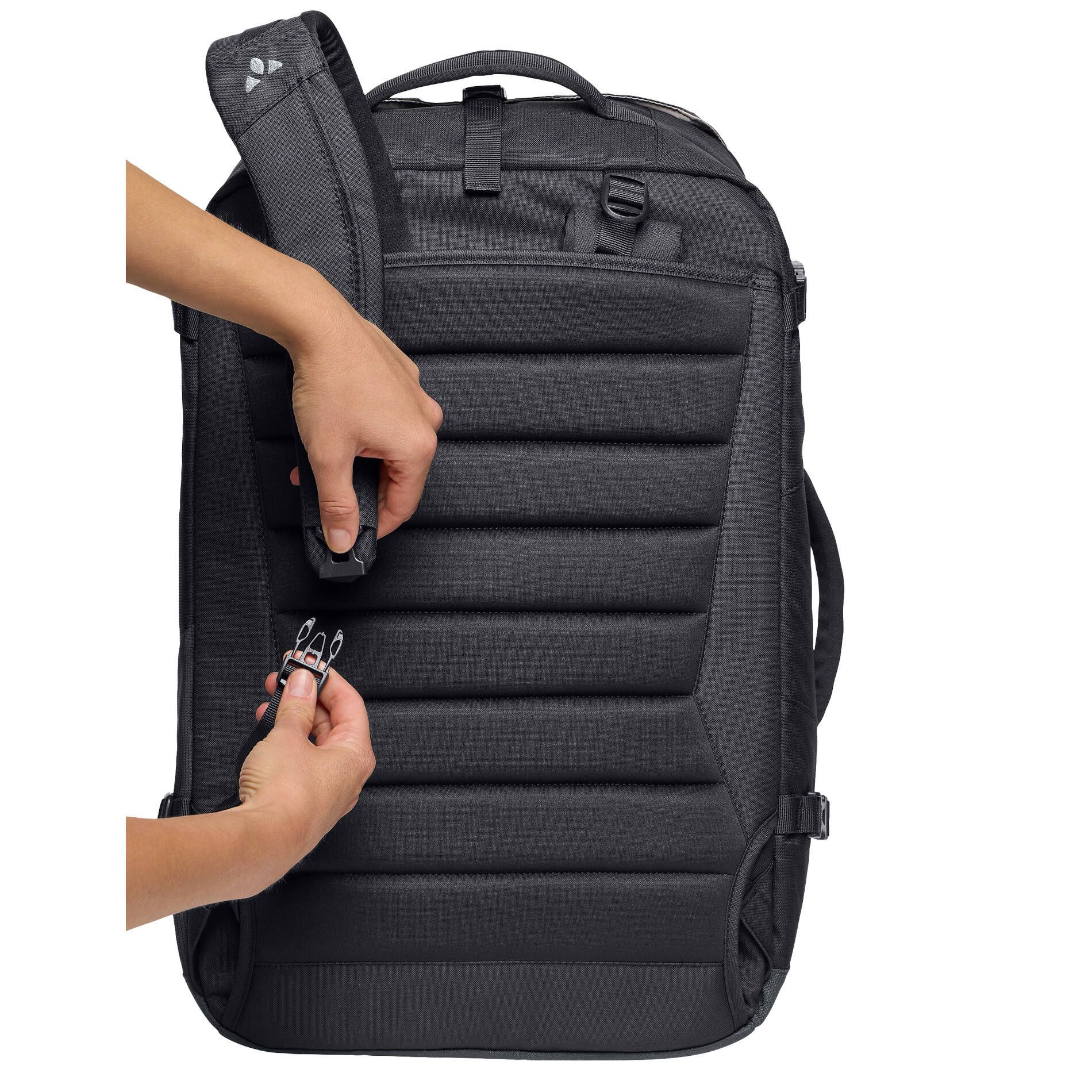 Mundo Carry-On 38 – czarny