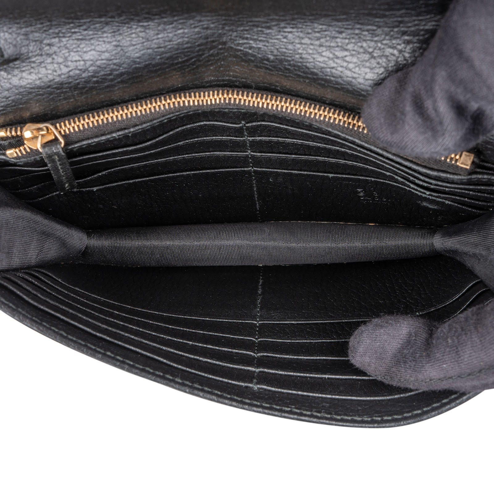 Gucci Leather Interlocking GG Wallet On Chain