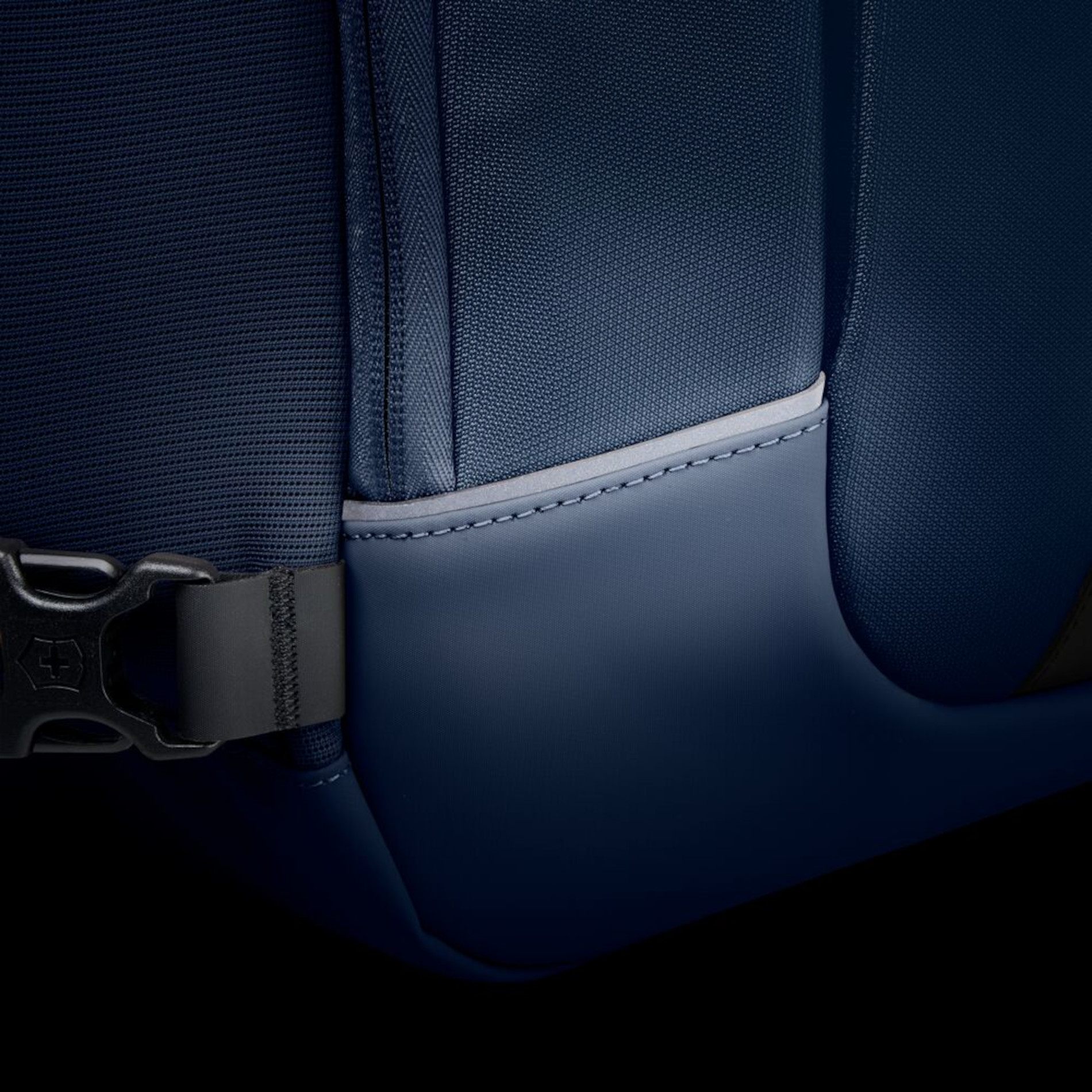 Altmont Modern Wheeled Duffel Bag - Navy Blue