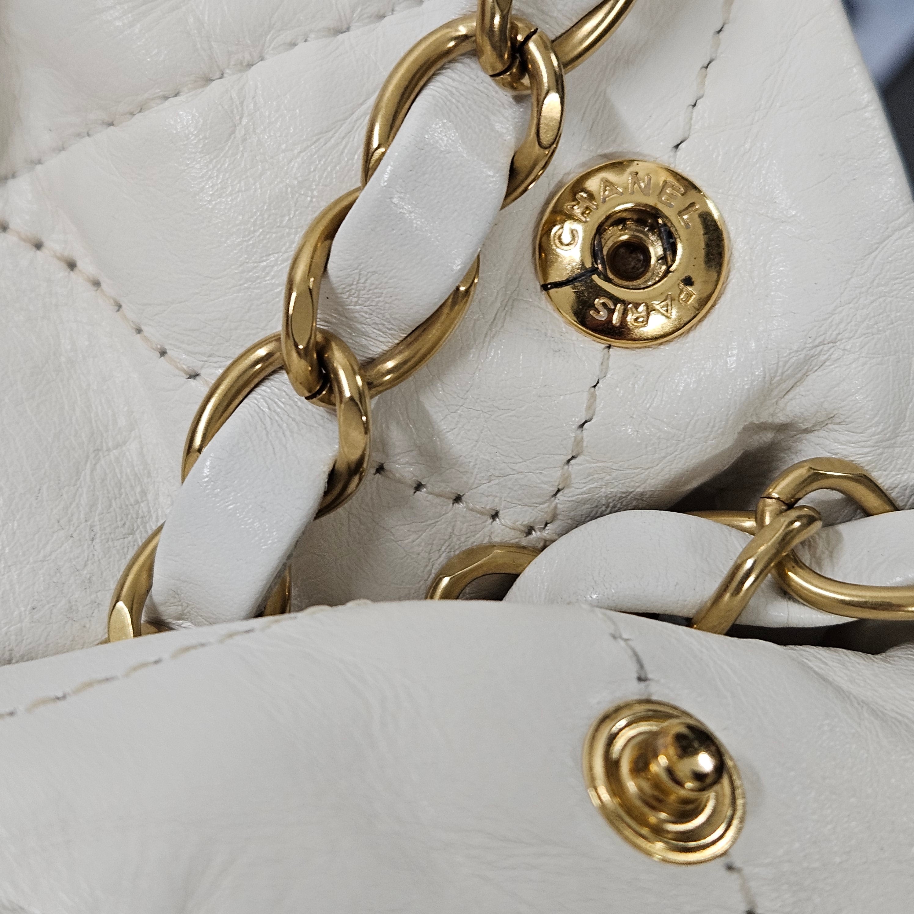 Chanel 22 - Maxi Drawstring Schultertasche