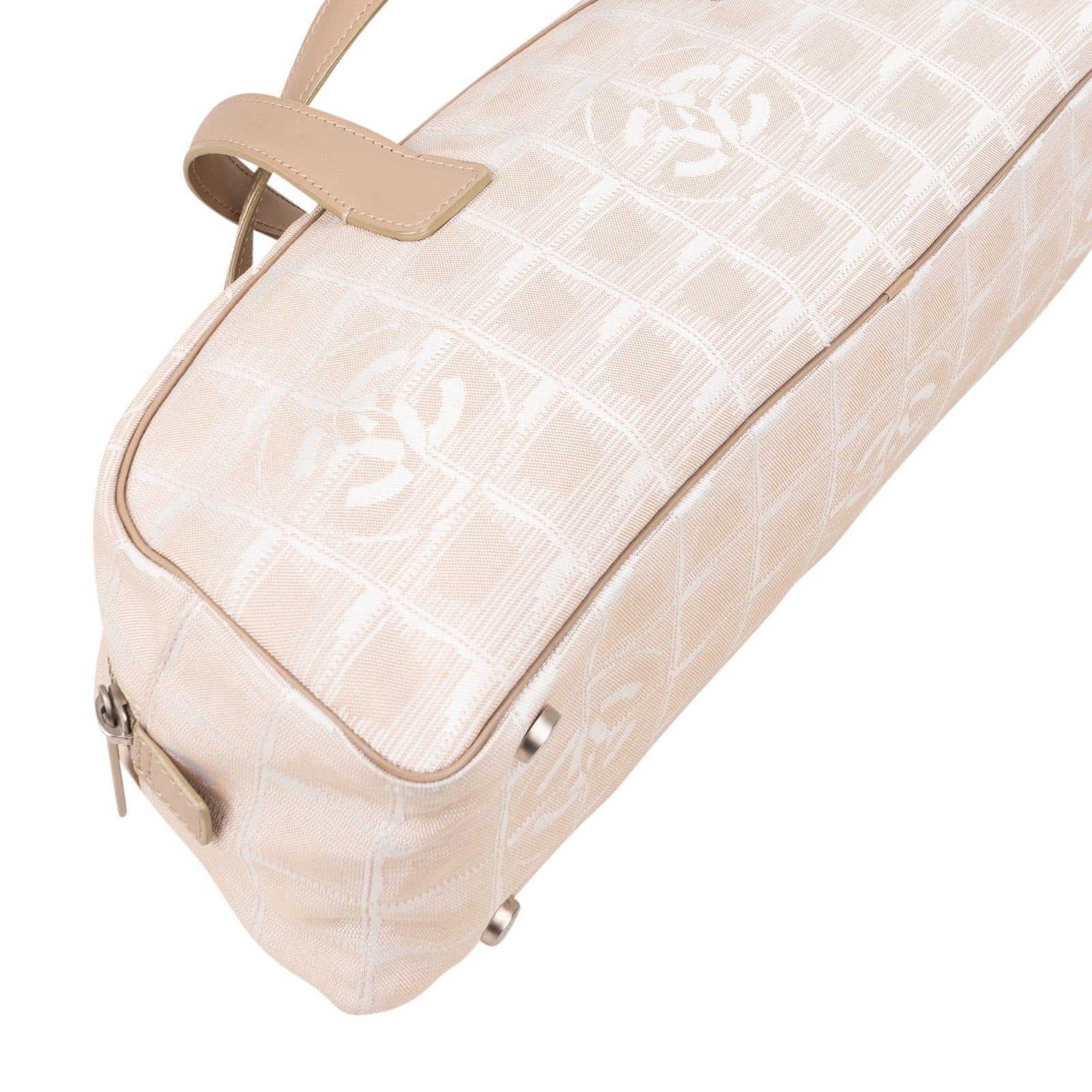 Torebka Chanel z linii Travel Line z motywem Monogram
