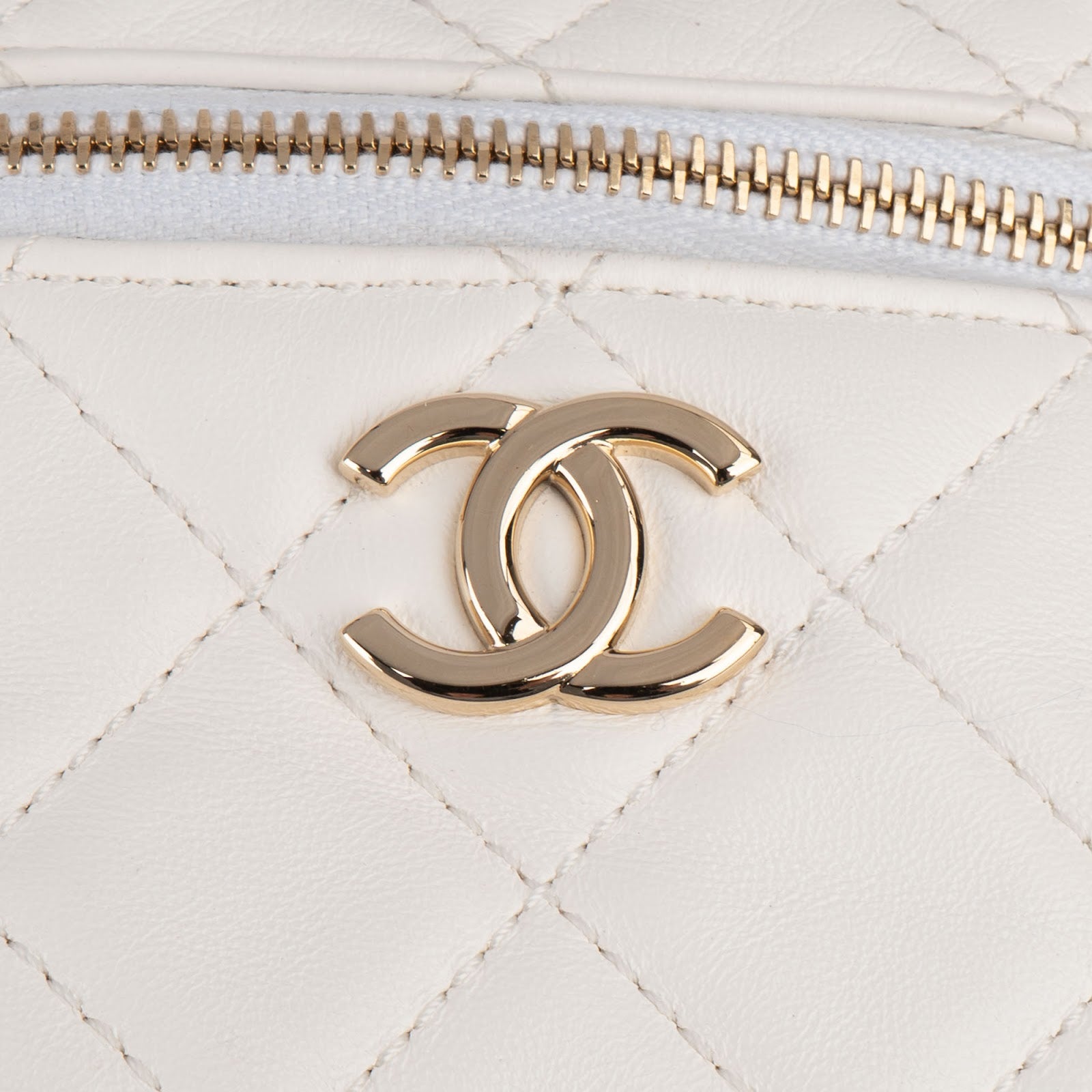 Chanel Quilted Lambskin Small Vanity Chain Handbag