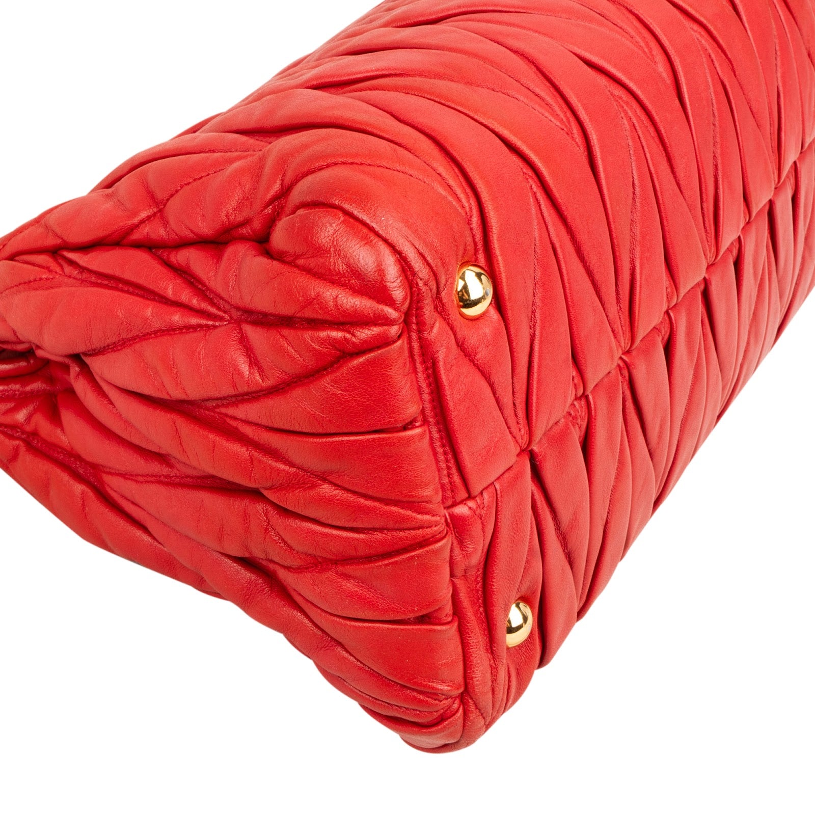 Petit sac à main Miu Miu en cuir nappa matelassé avec poignée sur le dessus