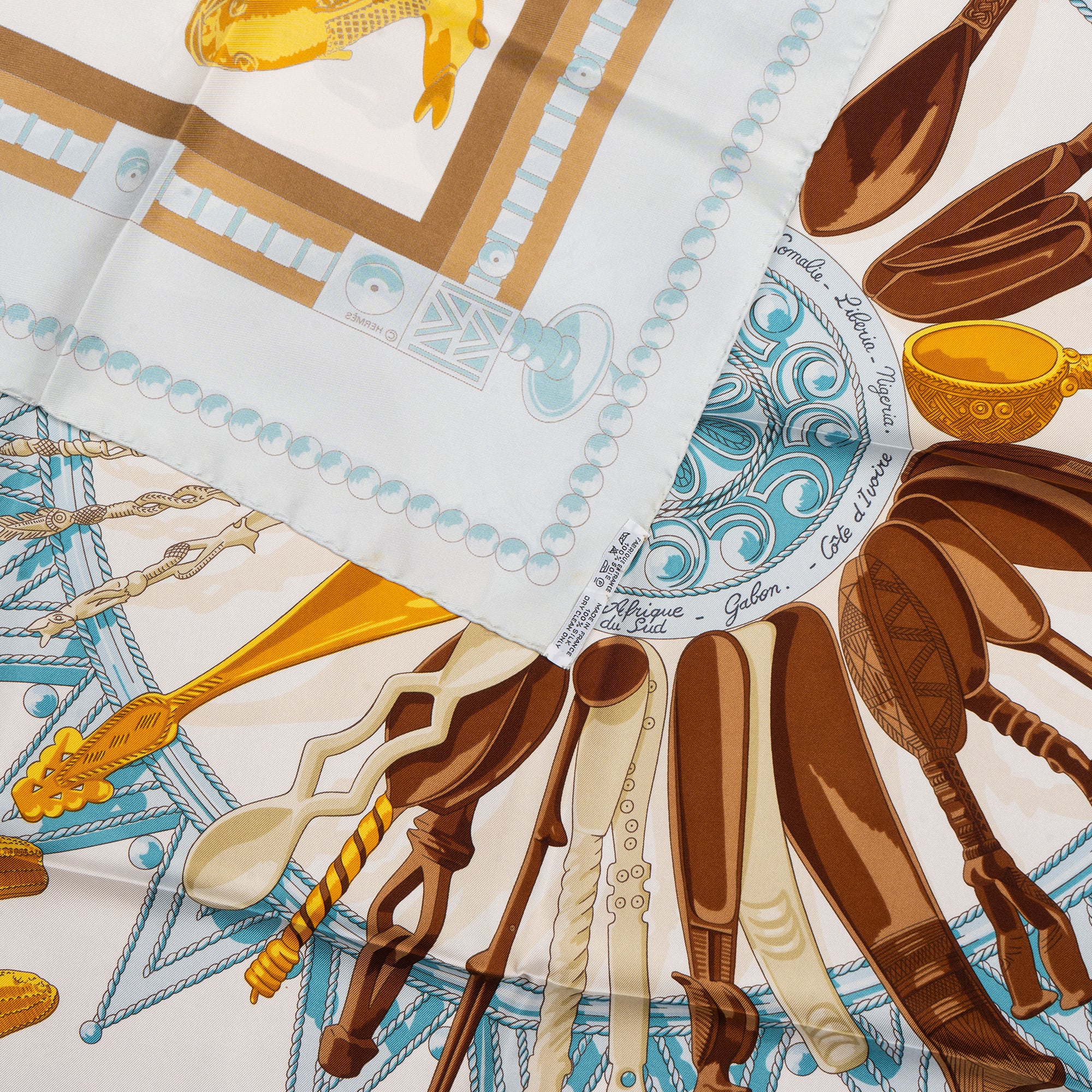 Hermès Classic "Cuillers d`Afrique" Silk Carre 90 Scarf Tuch