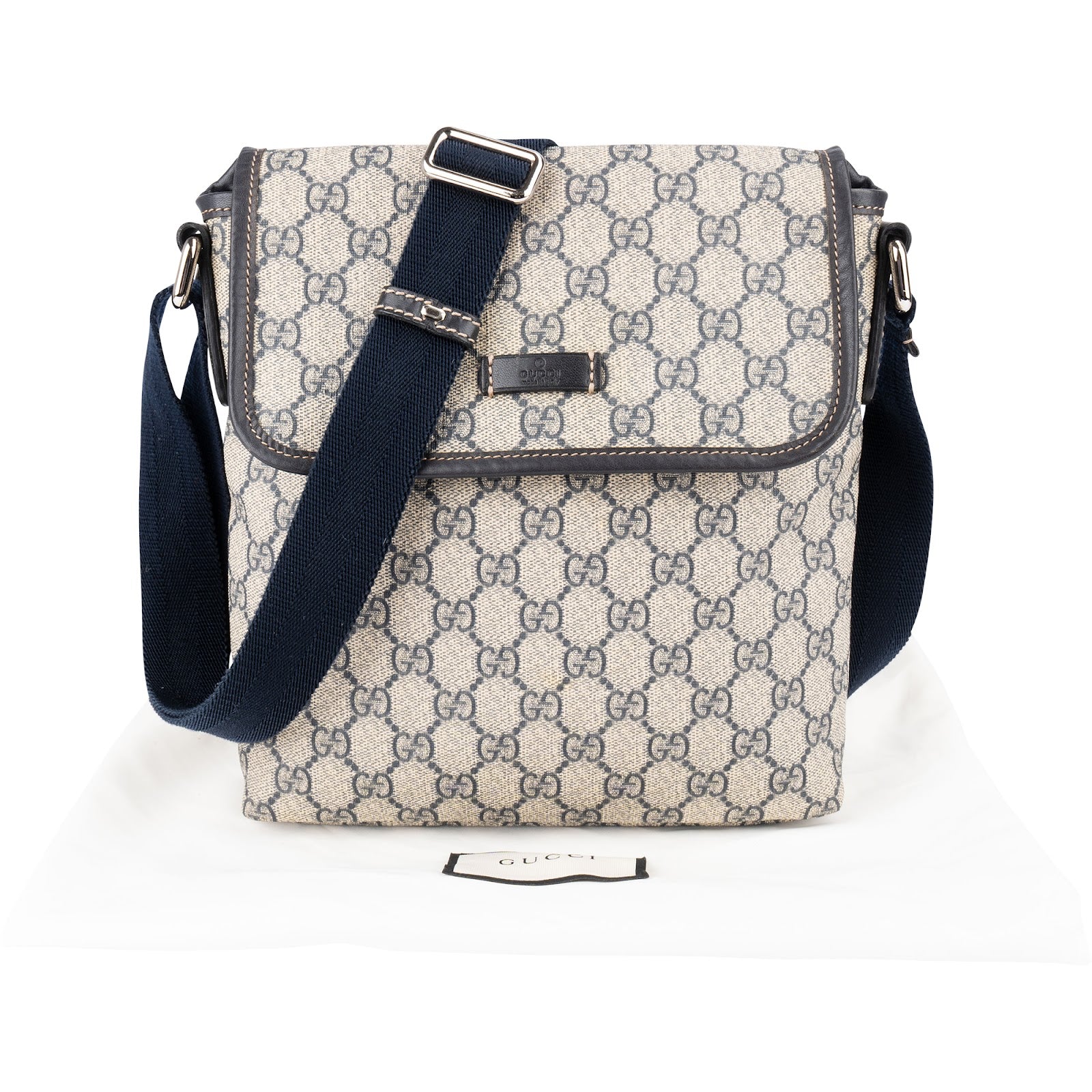 Gucci - GG Supreme Messenger Bag