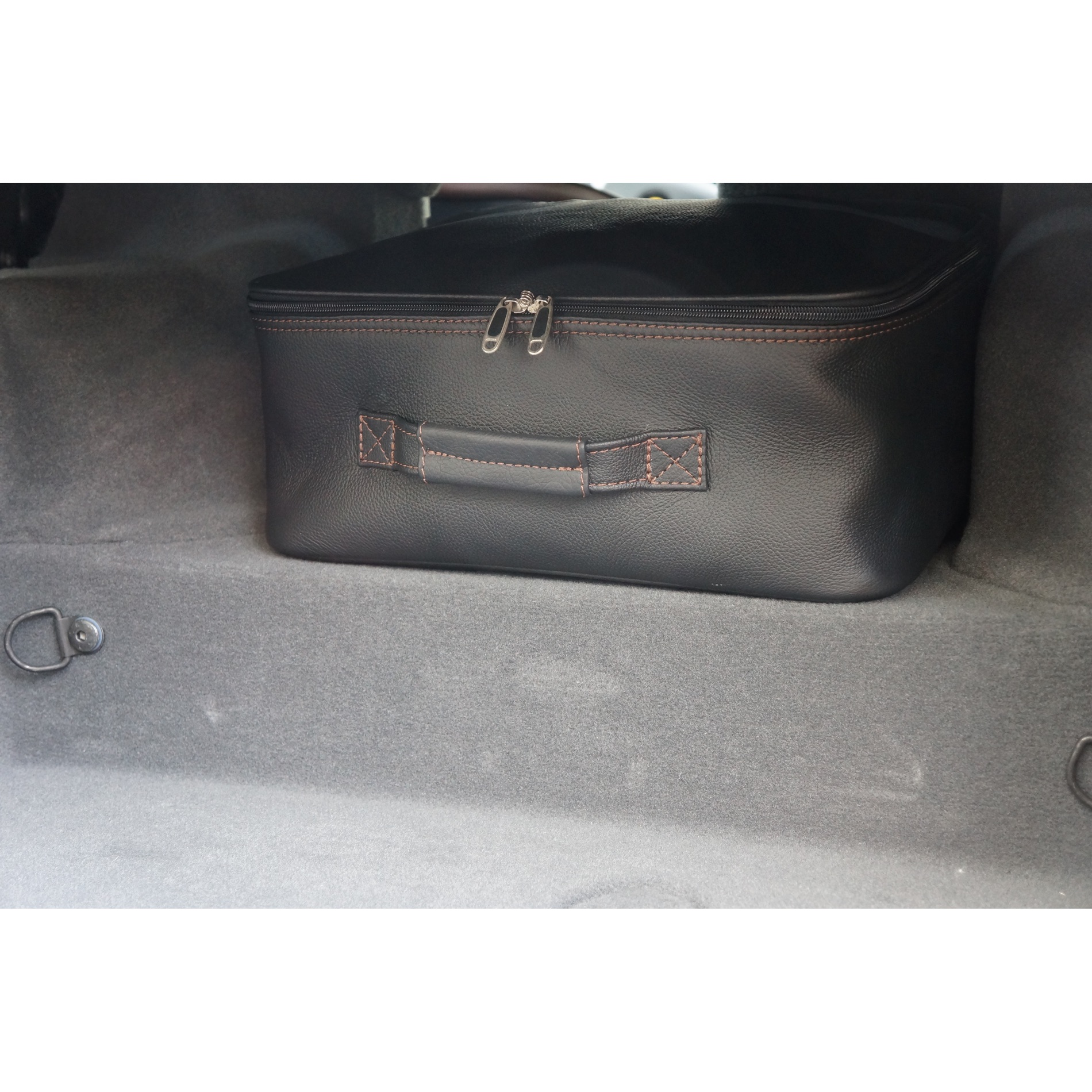 Lot de 3 valises, dont 2 à roulettes « Ferrari California », pour le coffre
