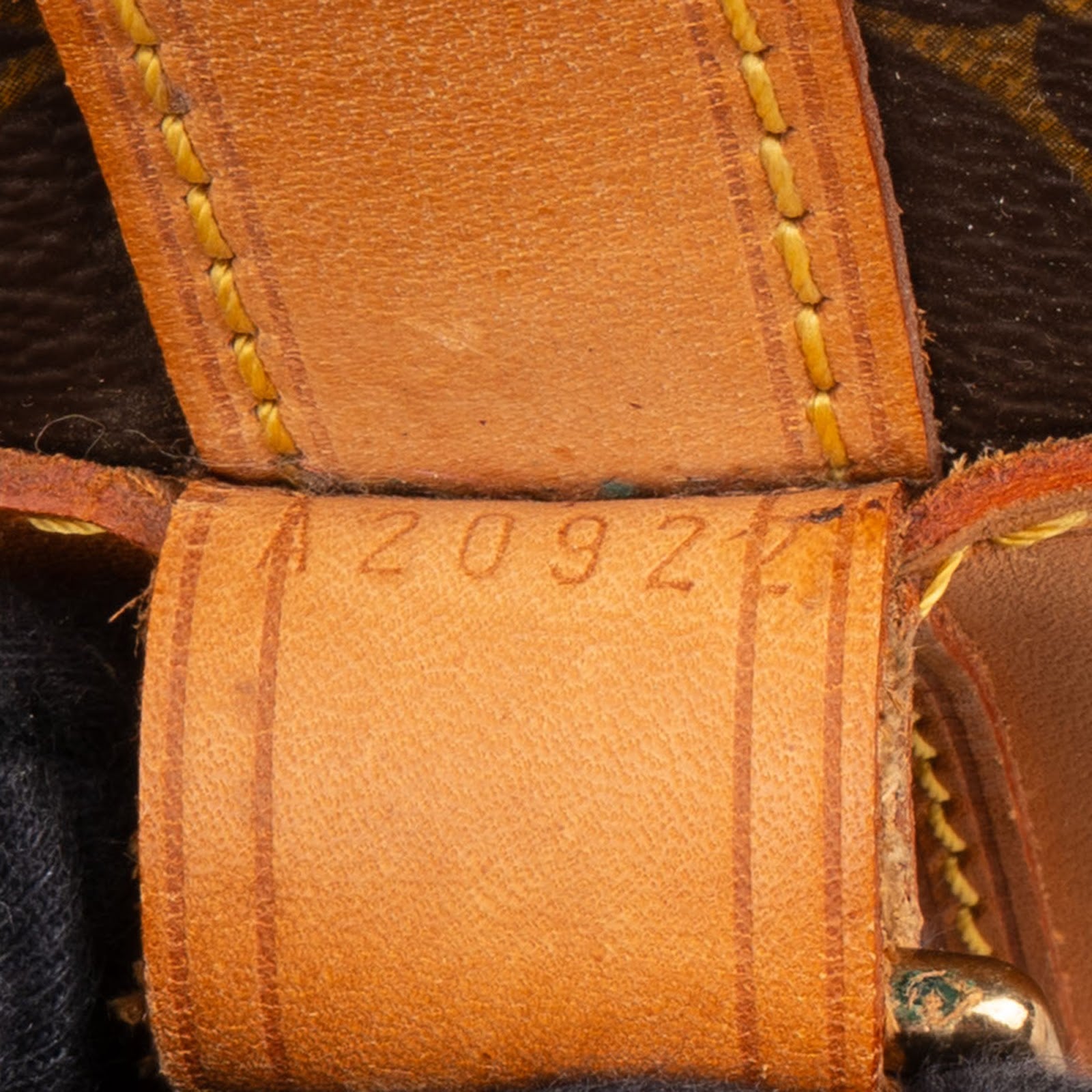 Louis Vuitton – Randonnée GM Schultertasche