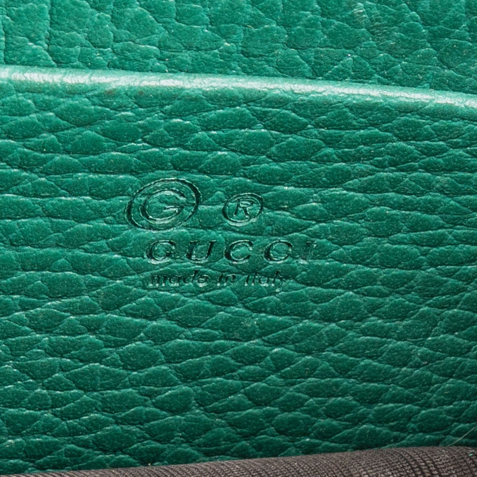 Gucci - Interlocking GG Wallet on Chain
