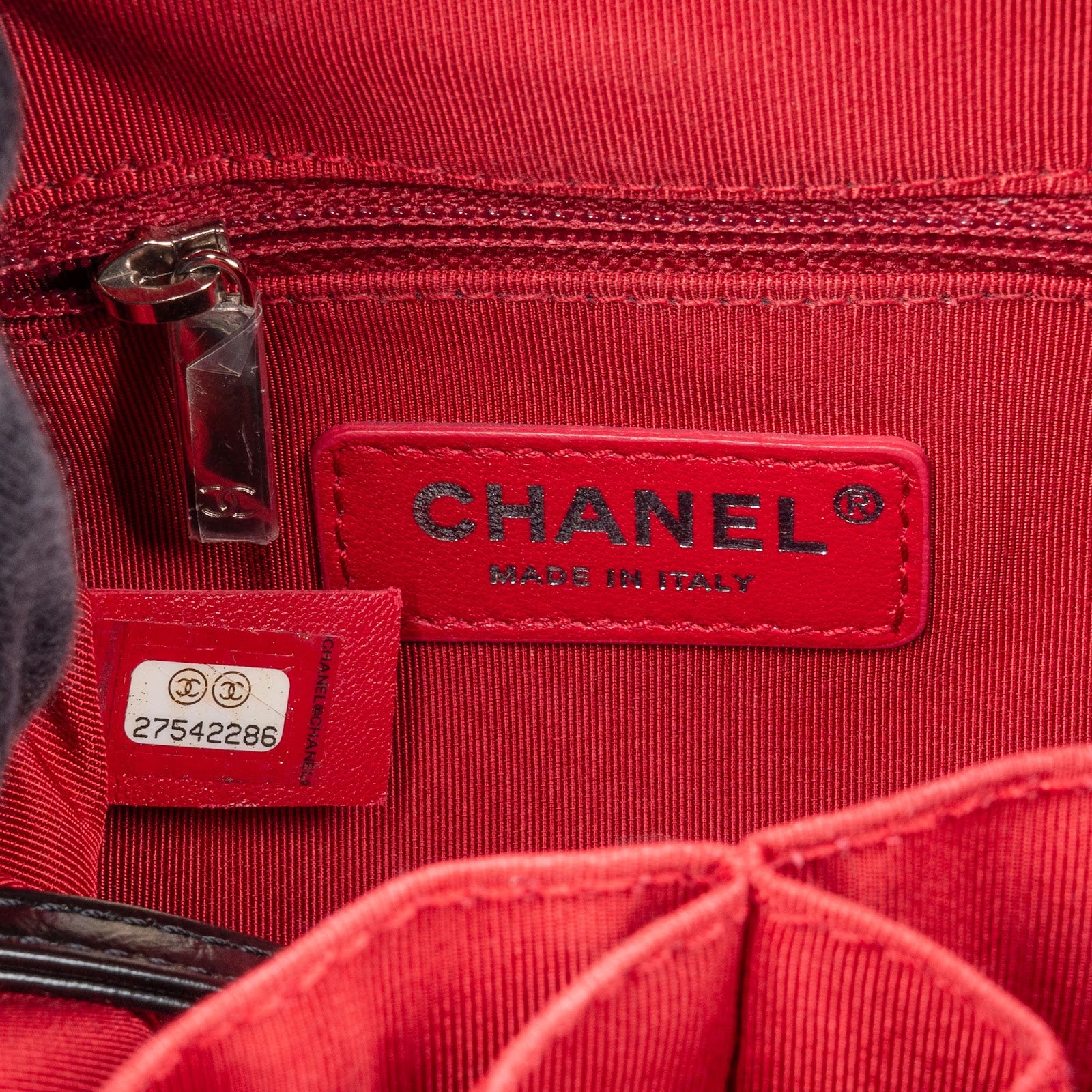 Chanel – Gabrielle Hobo Crossbody Bag