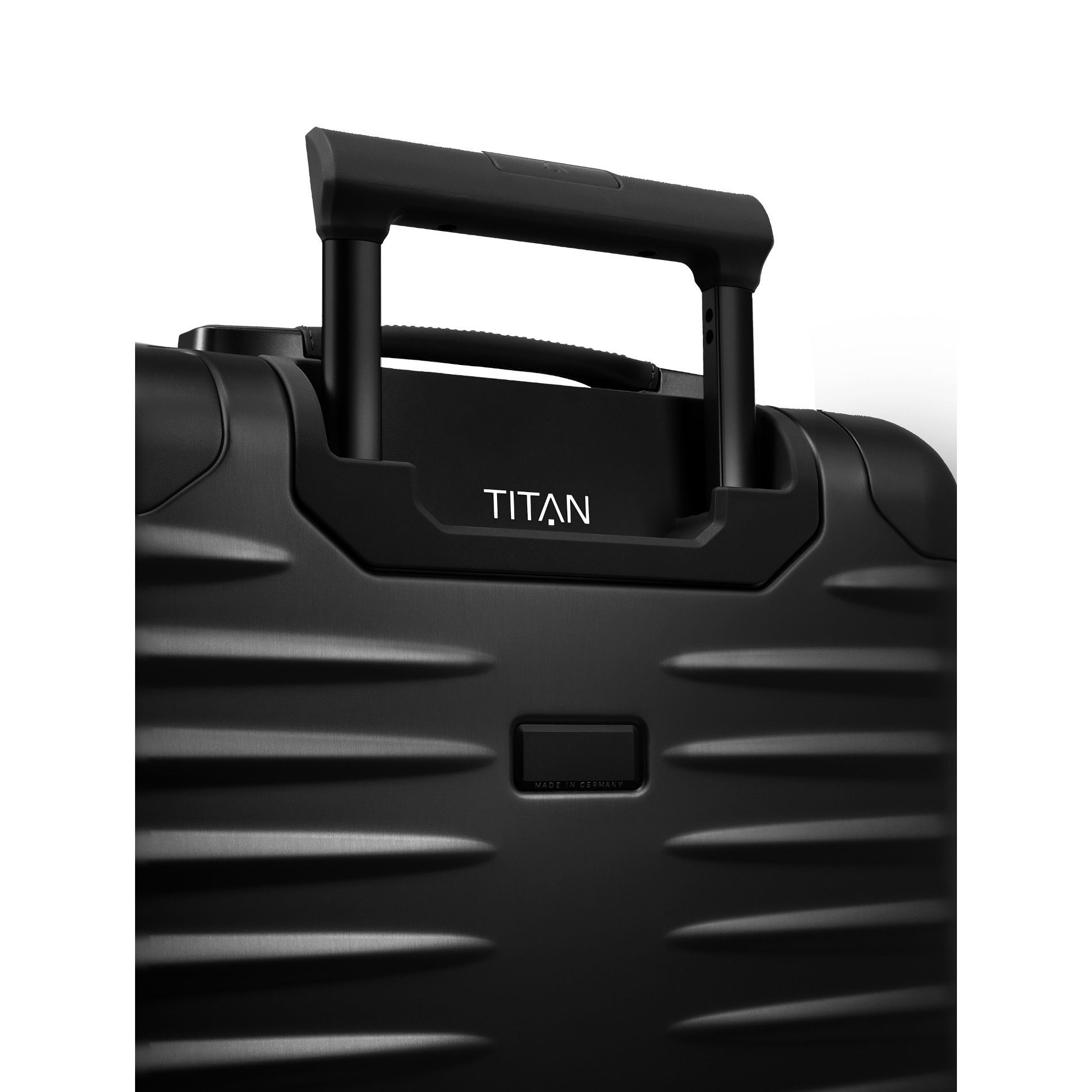 ETERNITY Trolley M+ (69 cm) - Schwarz