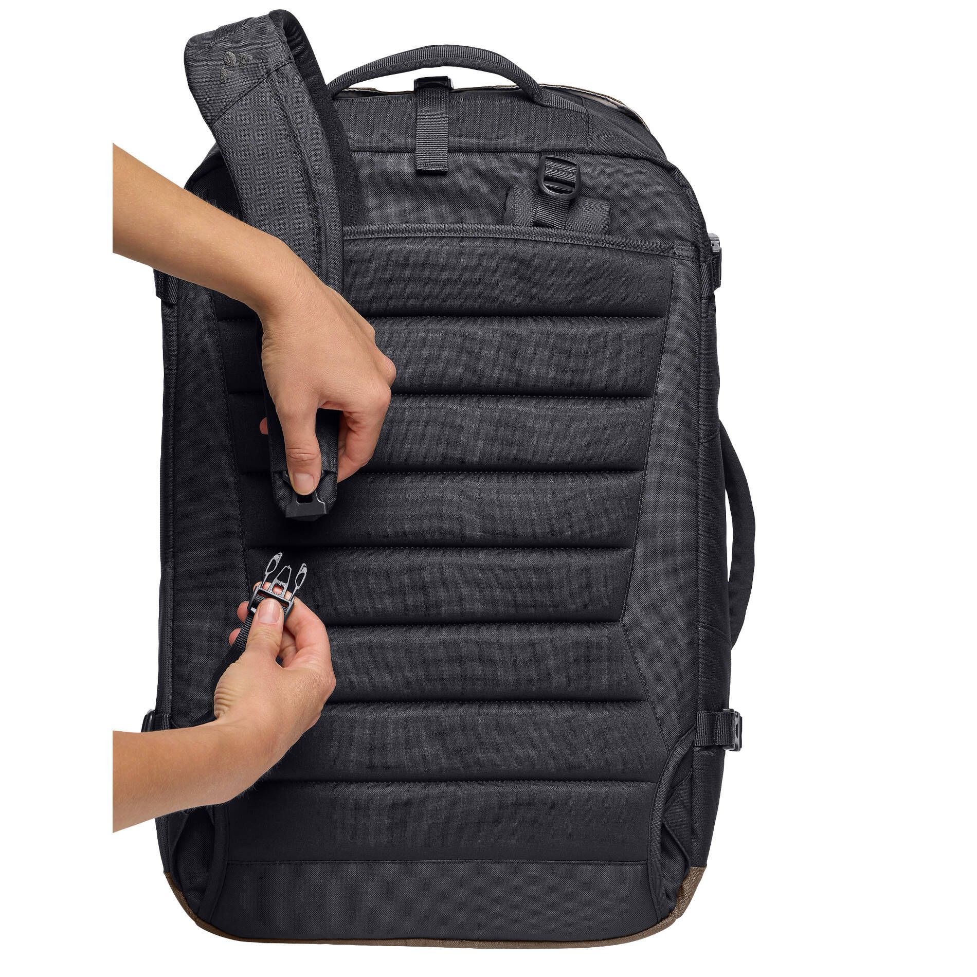 Mundo Carry-On 38 – brązowy z motywem jelenia