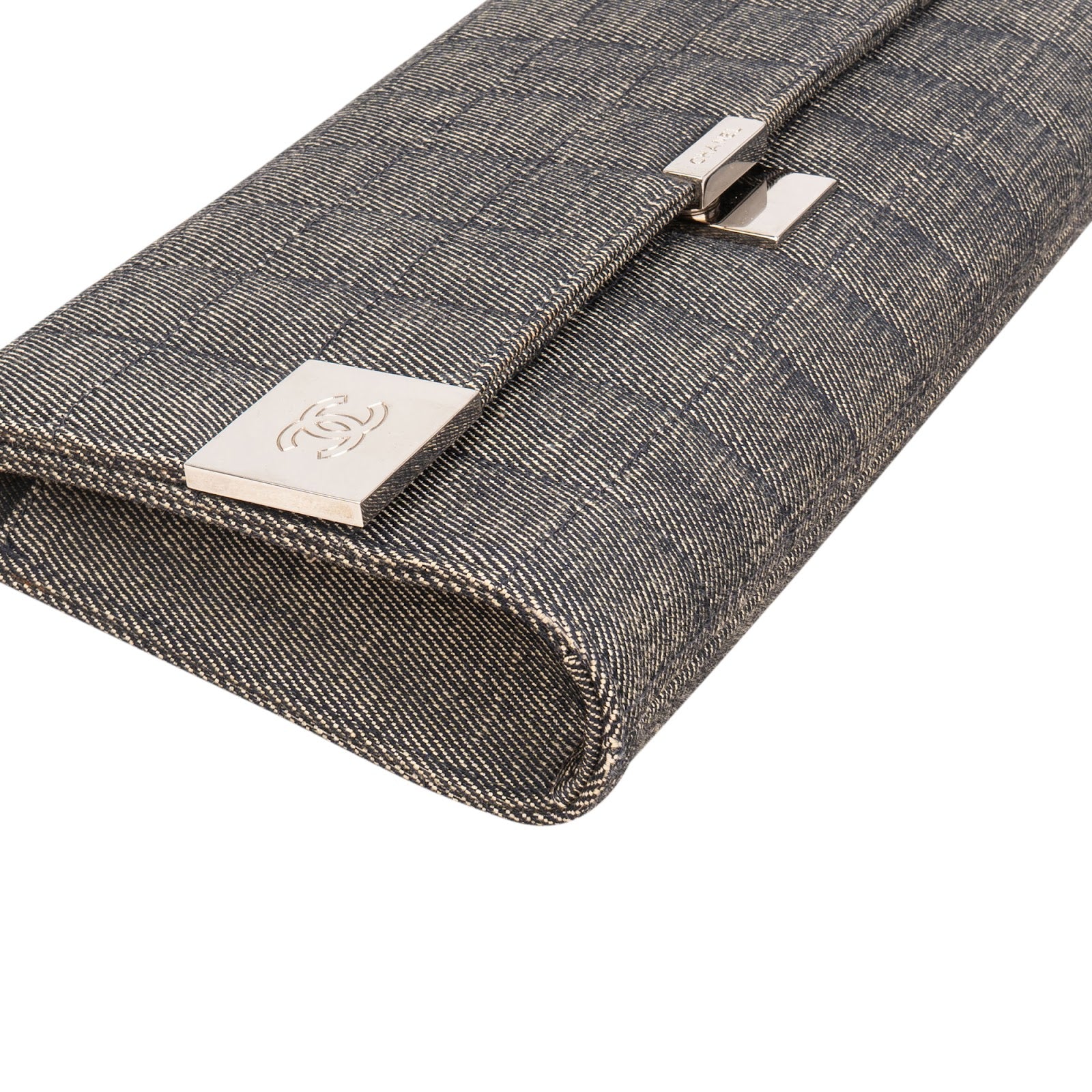 Sac à bandoulière Chanel en denim « Chocolate Bar » à rabat unique