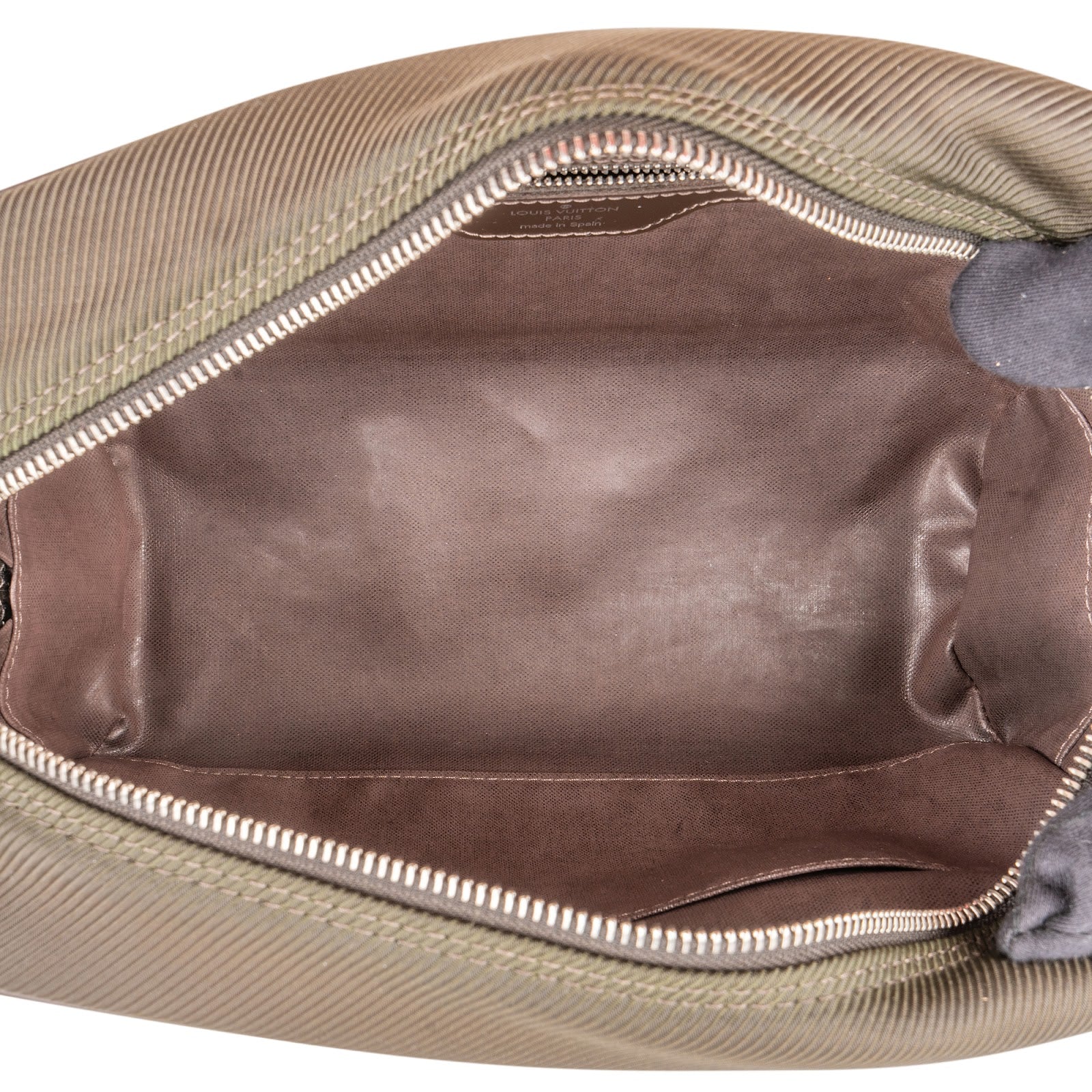 Louis Vuitton Cotton Taiga Leather Kulturbeutel