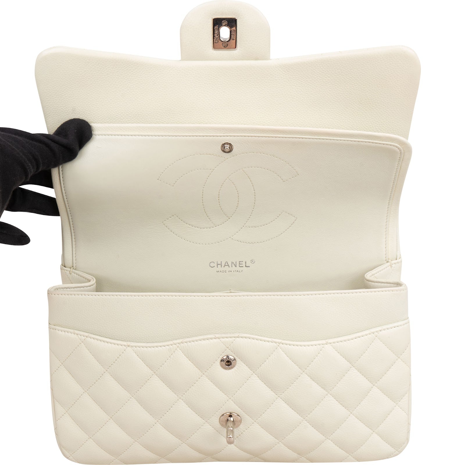 Chanel – Jumbo Double Flap Shoulder Bag