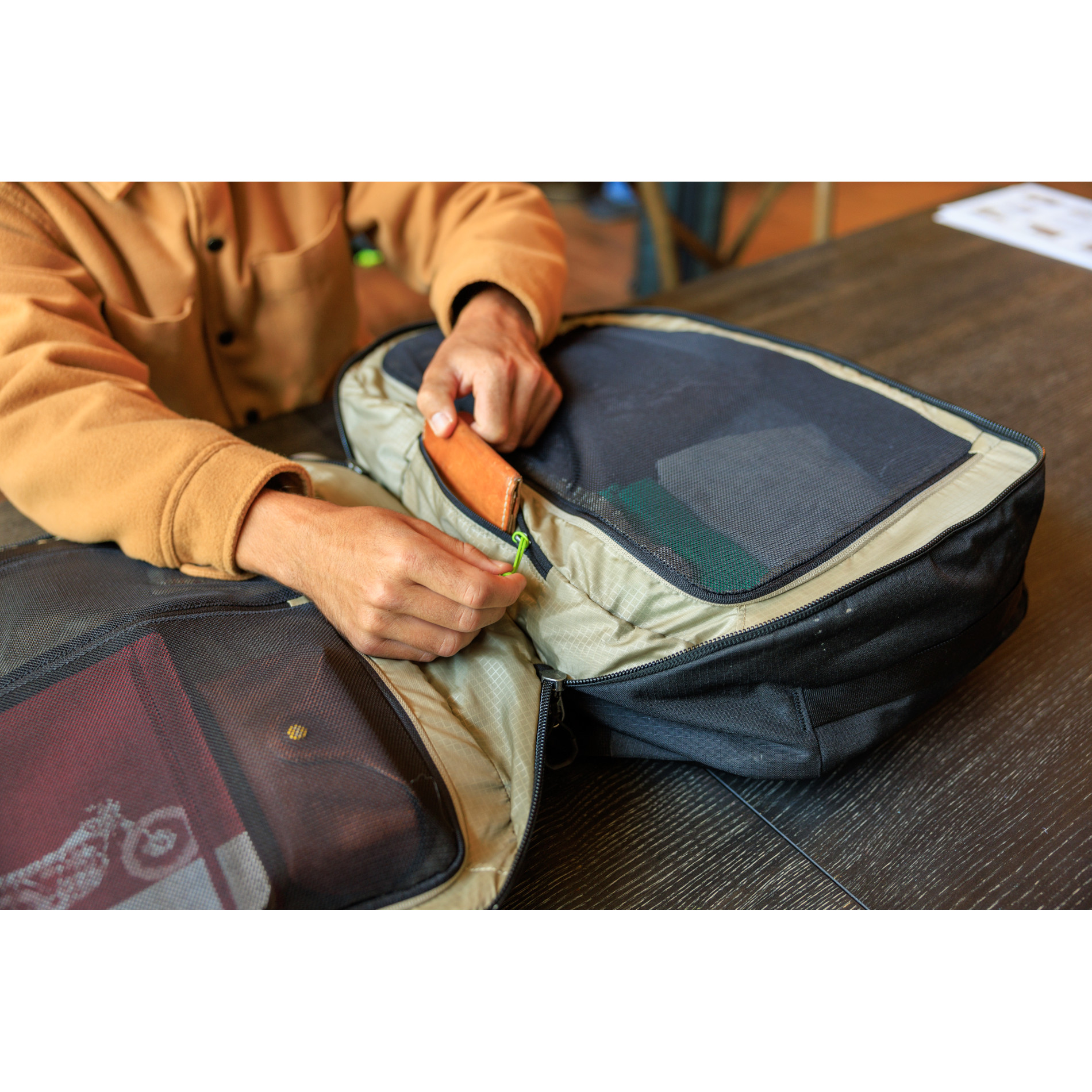 BORDER 30 - POOL PARTY