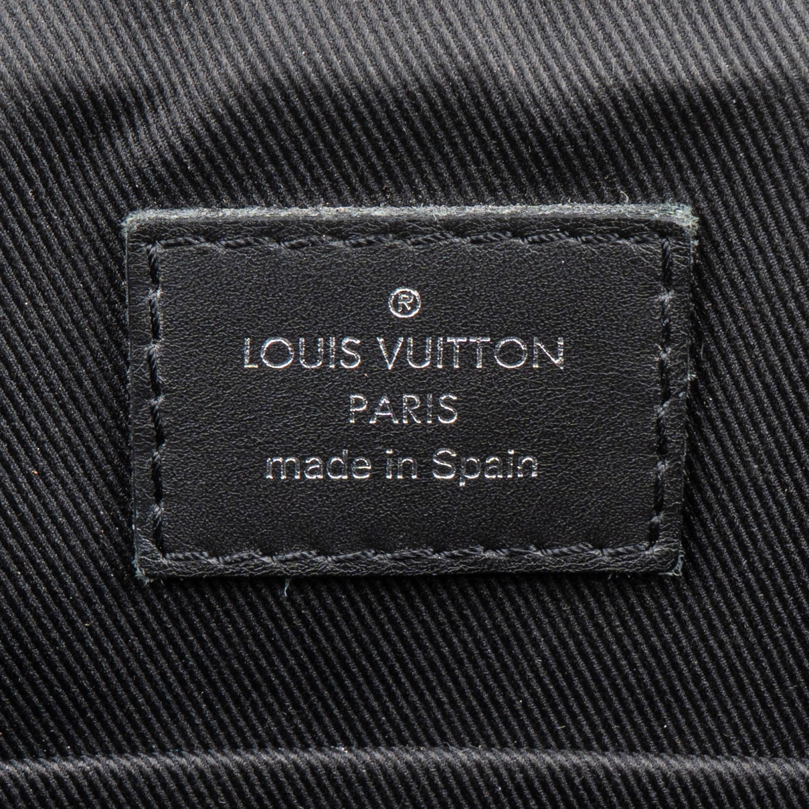 Louis Vuitton – District PM Crossbody Bag
